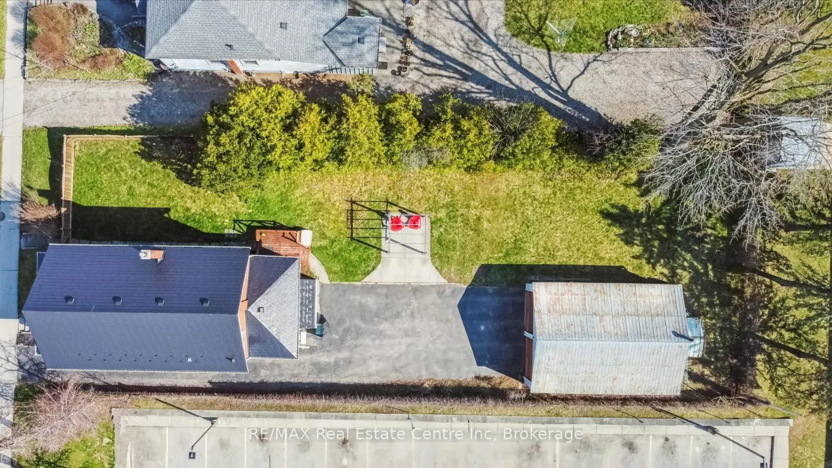 Photo 3 of 572 Woolwich Street, Guelph, Exhibition Park — HOMEH