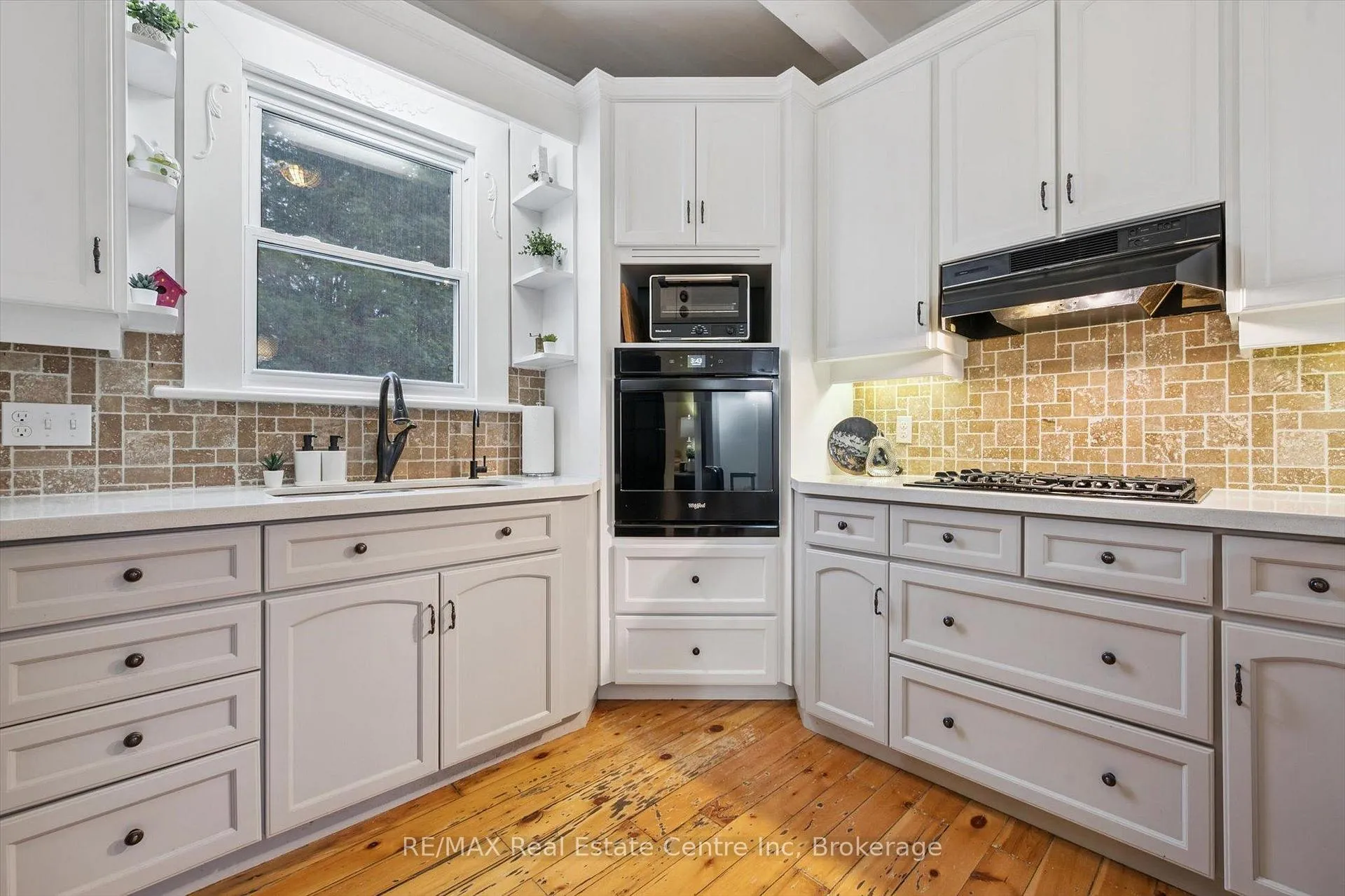Photo 12 of 572 Woolwich Street, Guelph, Exhibition Park — HOMEH