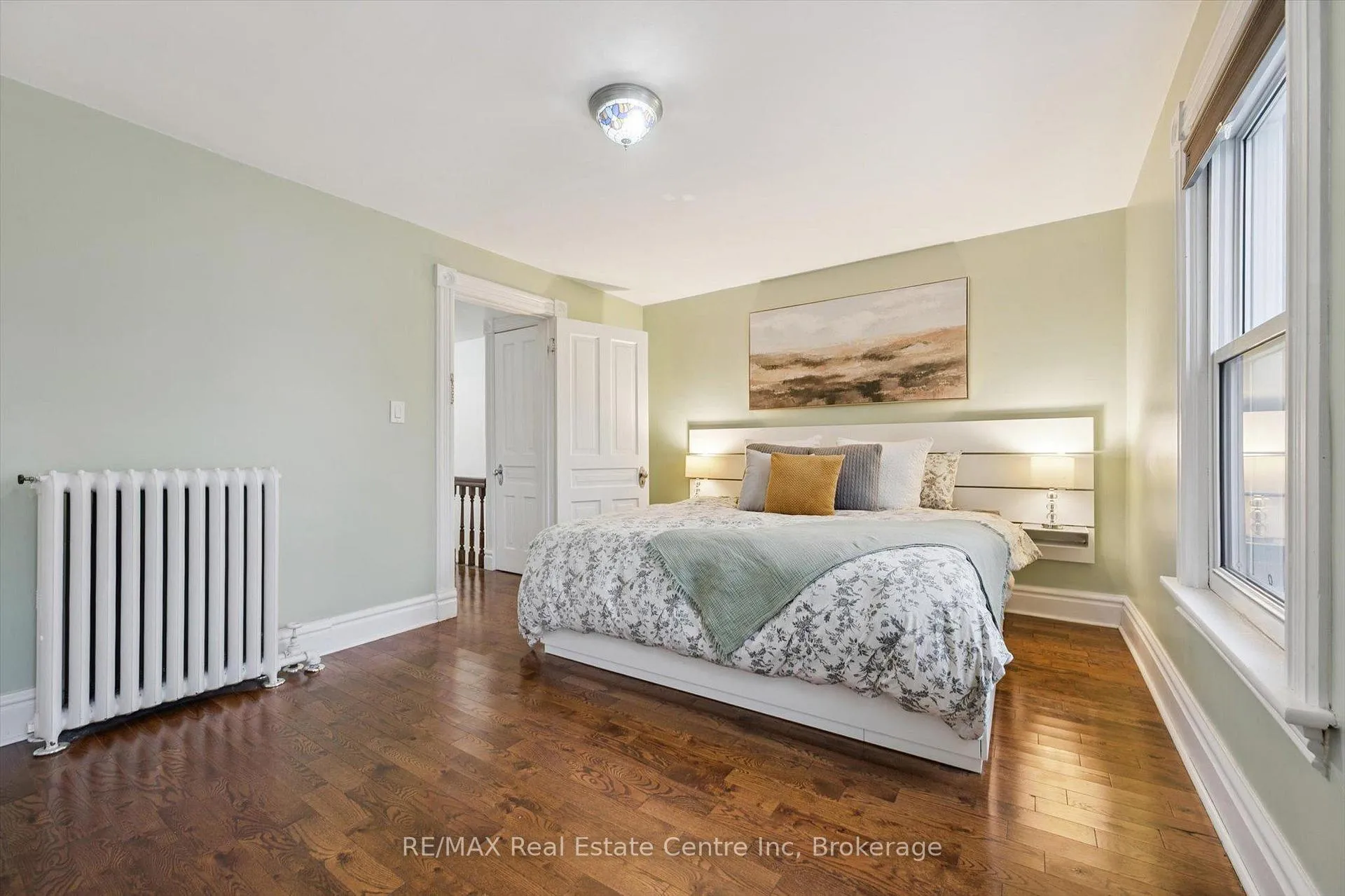Photo 18 of 572 Woolwich Street, Guelph, Exhibition Park — HOMEH