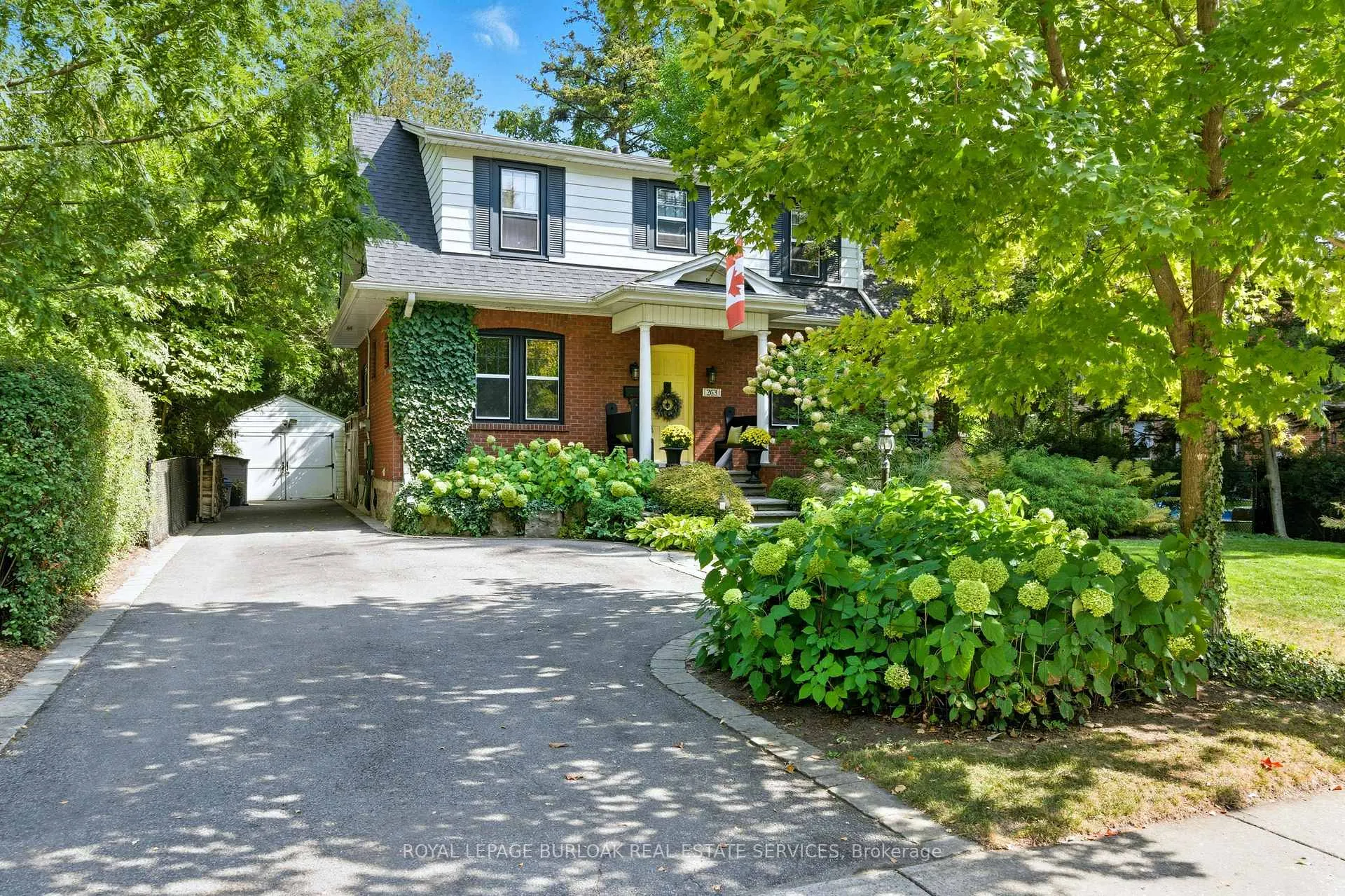 Photo 3 of 263 Hart Avenue, Burlington, Roseland — HOMEH