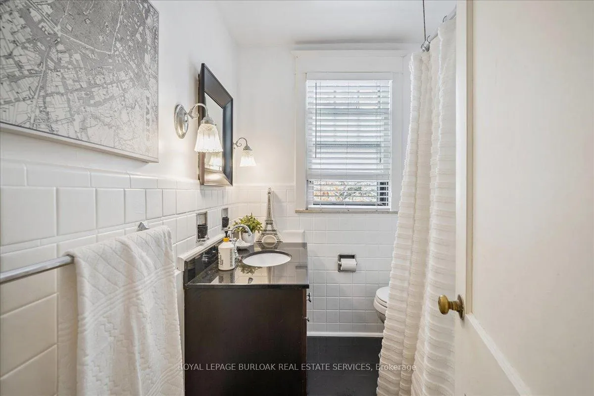 Photo 20 of 263 Hart Avenue, Burlington, Roseland — HOMEH