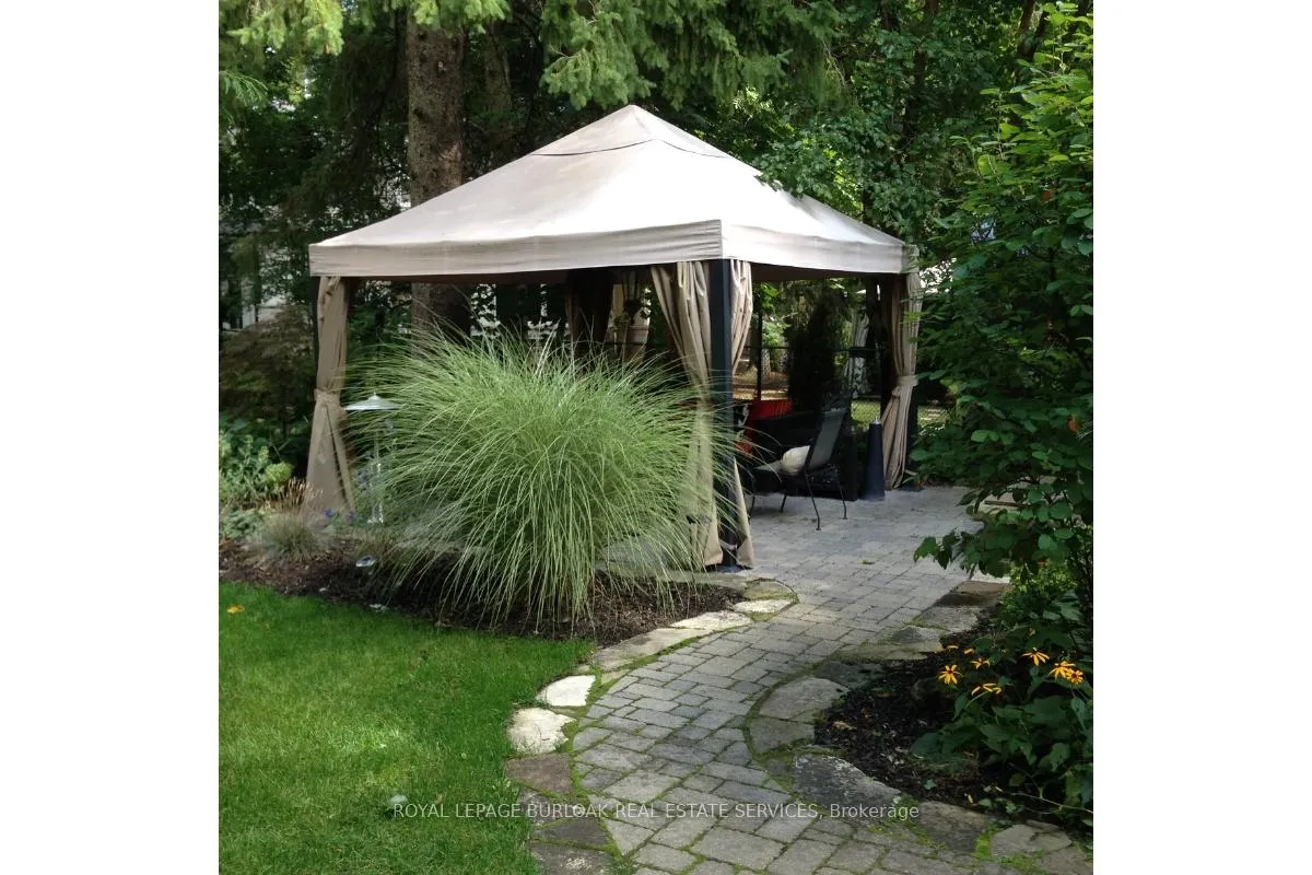 Photo 34 of 263 Hart Avenue, Burlington, Roseland — HOMEH