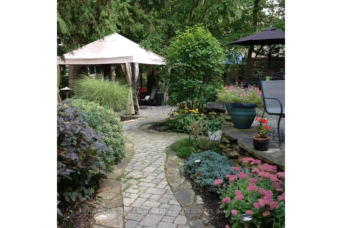 Photo 38 of 263 Hart Avenue, Burlington, Roseland — HOMEH