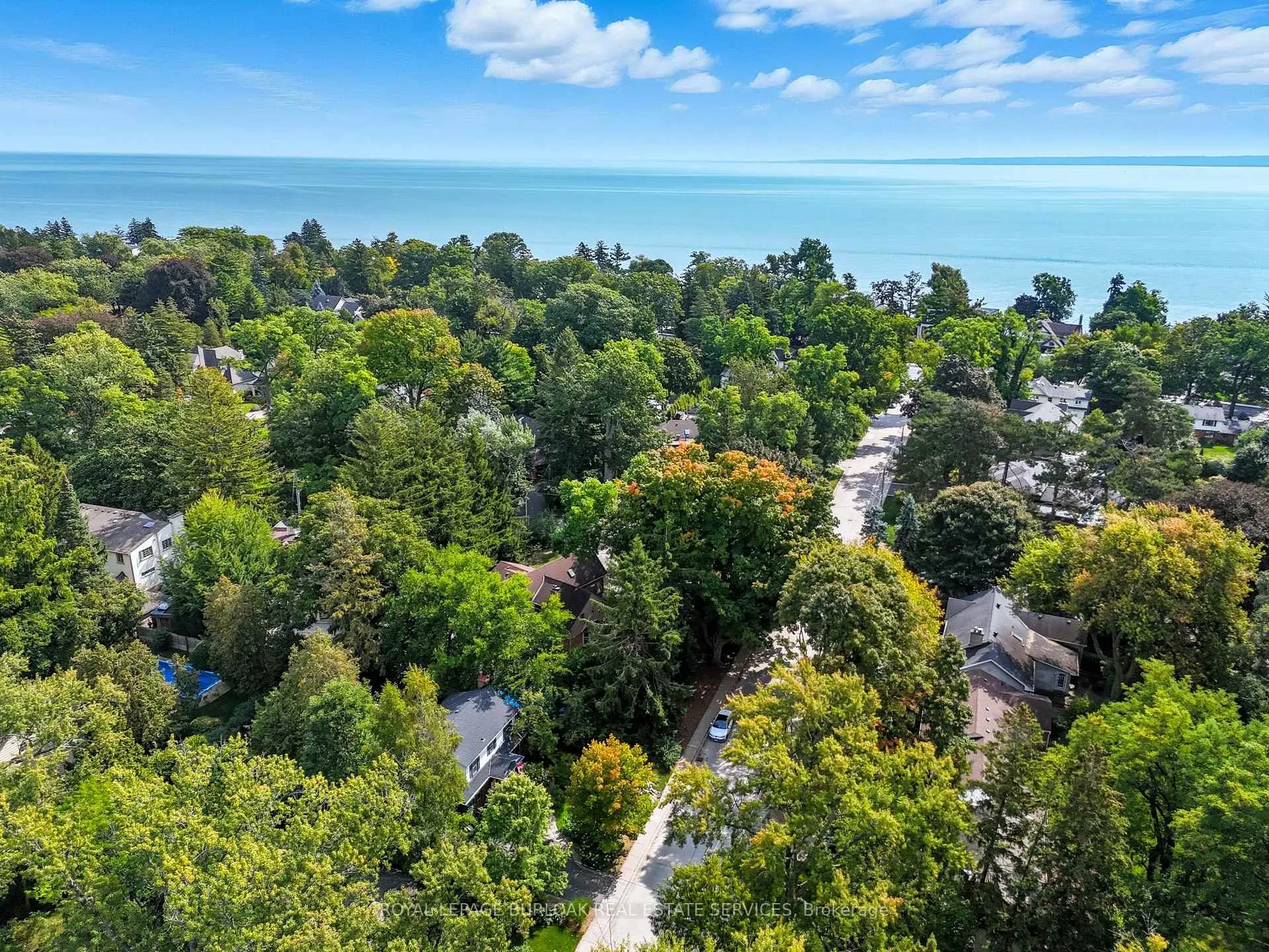 Photo 40 of 263 Hart Avenue, Burlington, Roseland — HOMEH