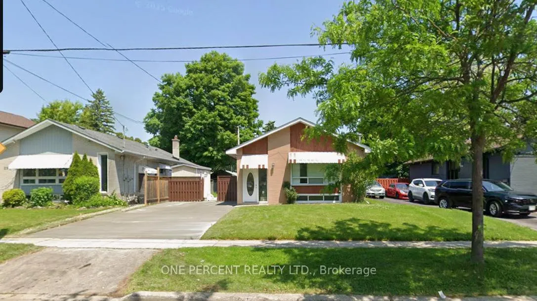 Photo 1 of 27 Mossbank Drive, Scarborough, Woburn — HOMEH