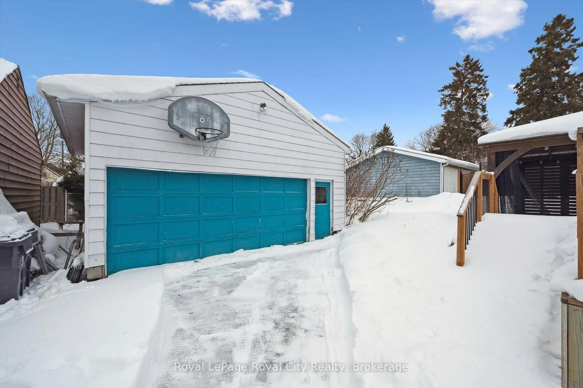 Photo 2 of 11 Chase Avenue, Guelph, Junction/Onward Willow — HOMEH