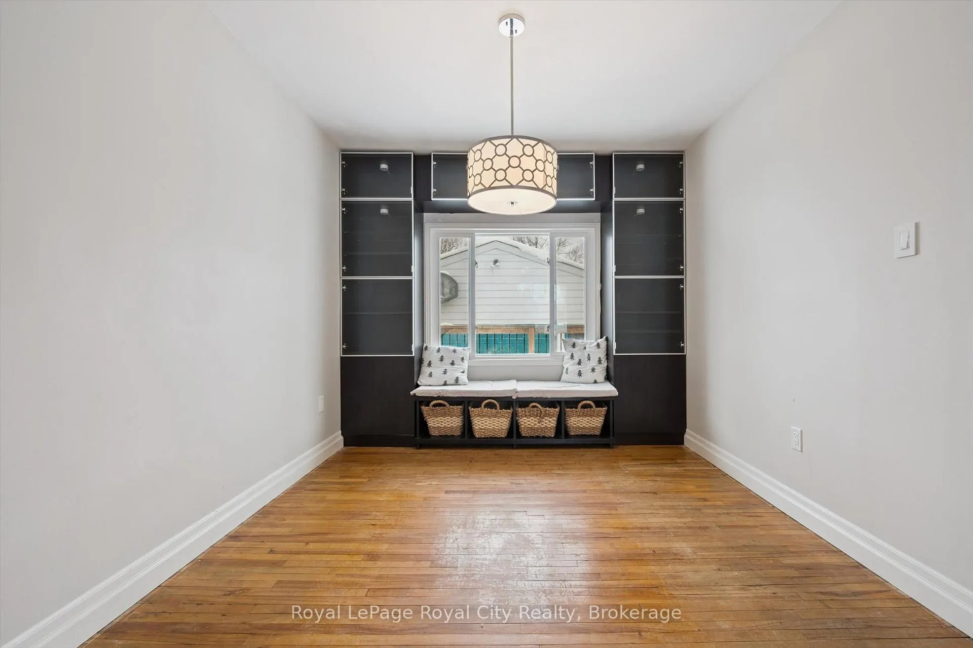 Photo 9 of 11 Chase Avenue, Guelph, Junction/Onward Willow — HOMEH