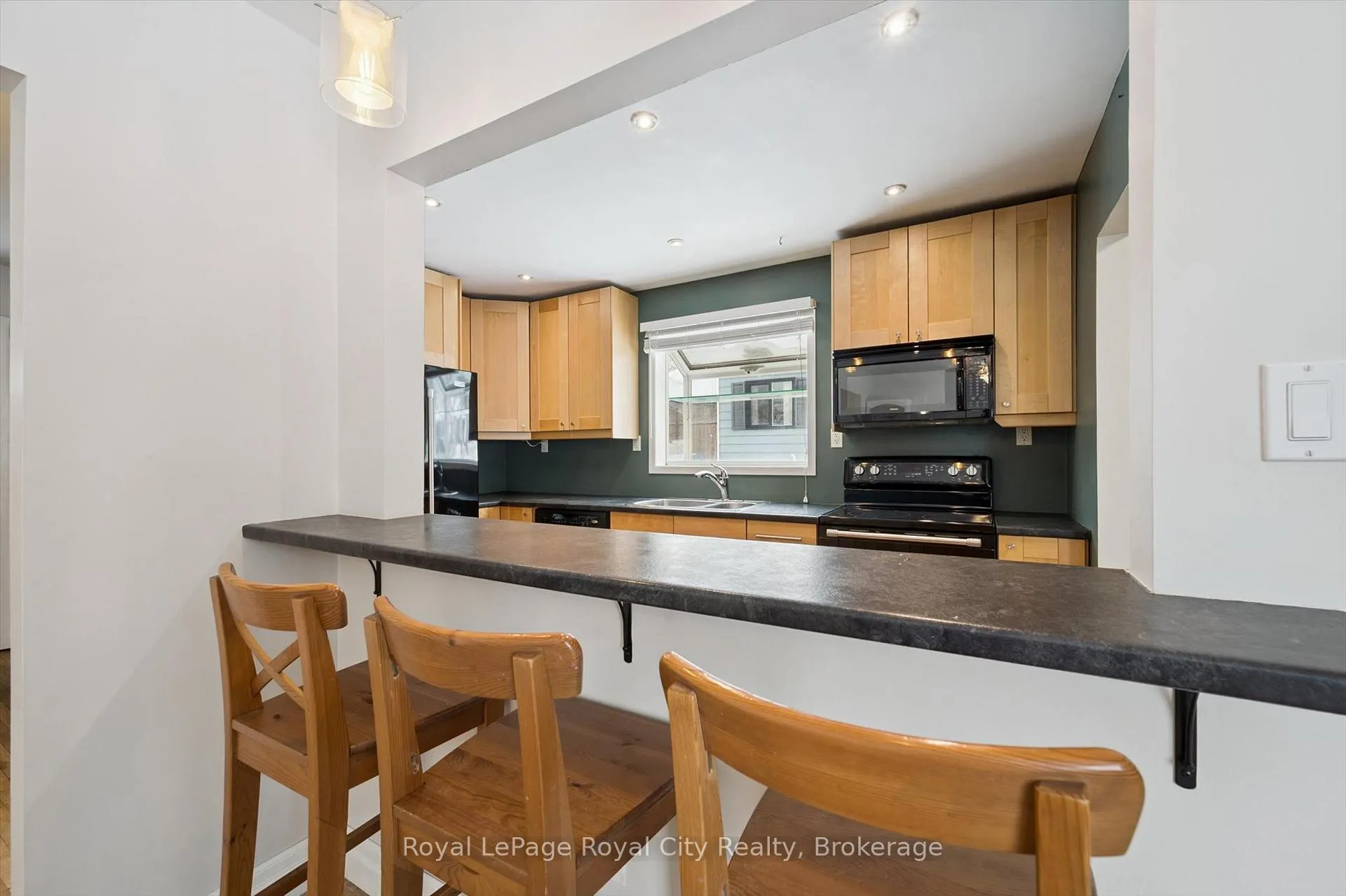 Photo 12 of 11 Chase Avenue, Guelph, Junction/Onward Willow — HOMEH