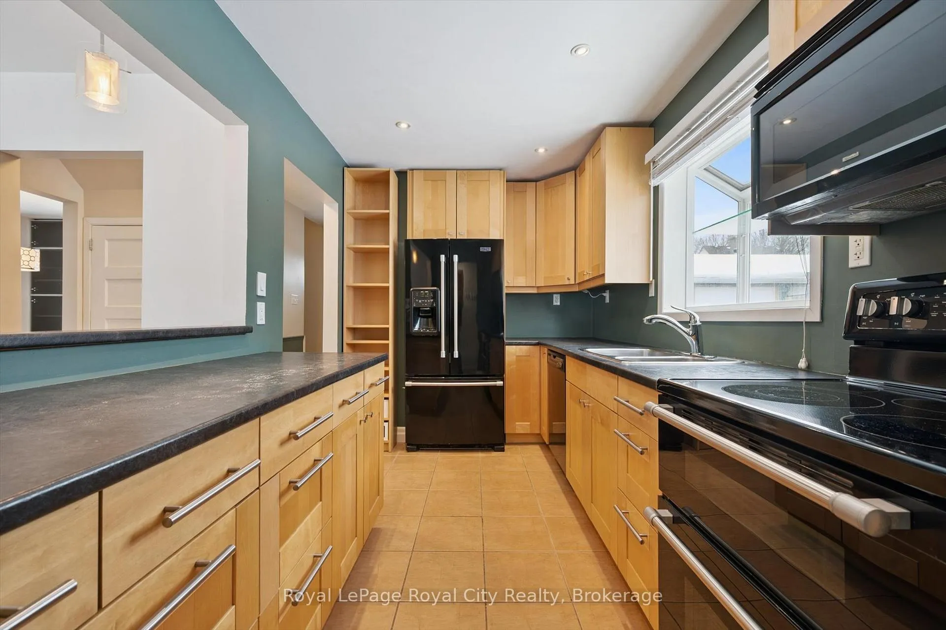 Photo 13 of 11 Chase Avenue, Guelph, Junction/Onward Willow — HOMEH