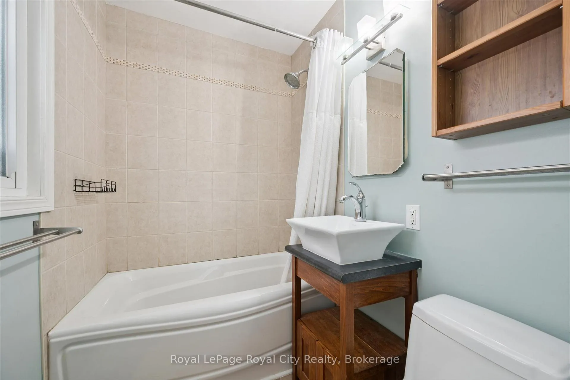 Photo 19 of 11 Chase Avenue, Guelph, Junction/Onward Willow — HOMEH