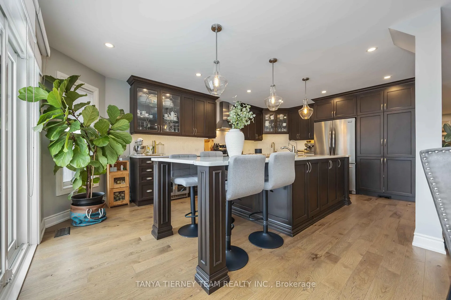 Photo 16 of 32 Four Winds Drive, Whitby, Port Whitby — HOMEH