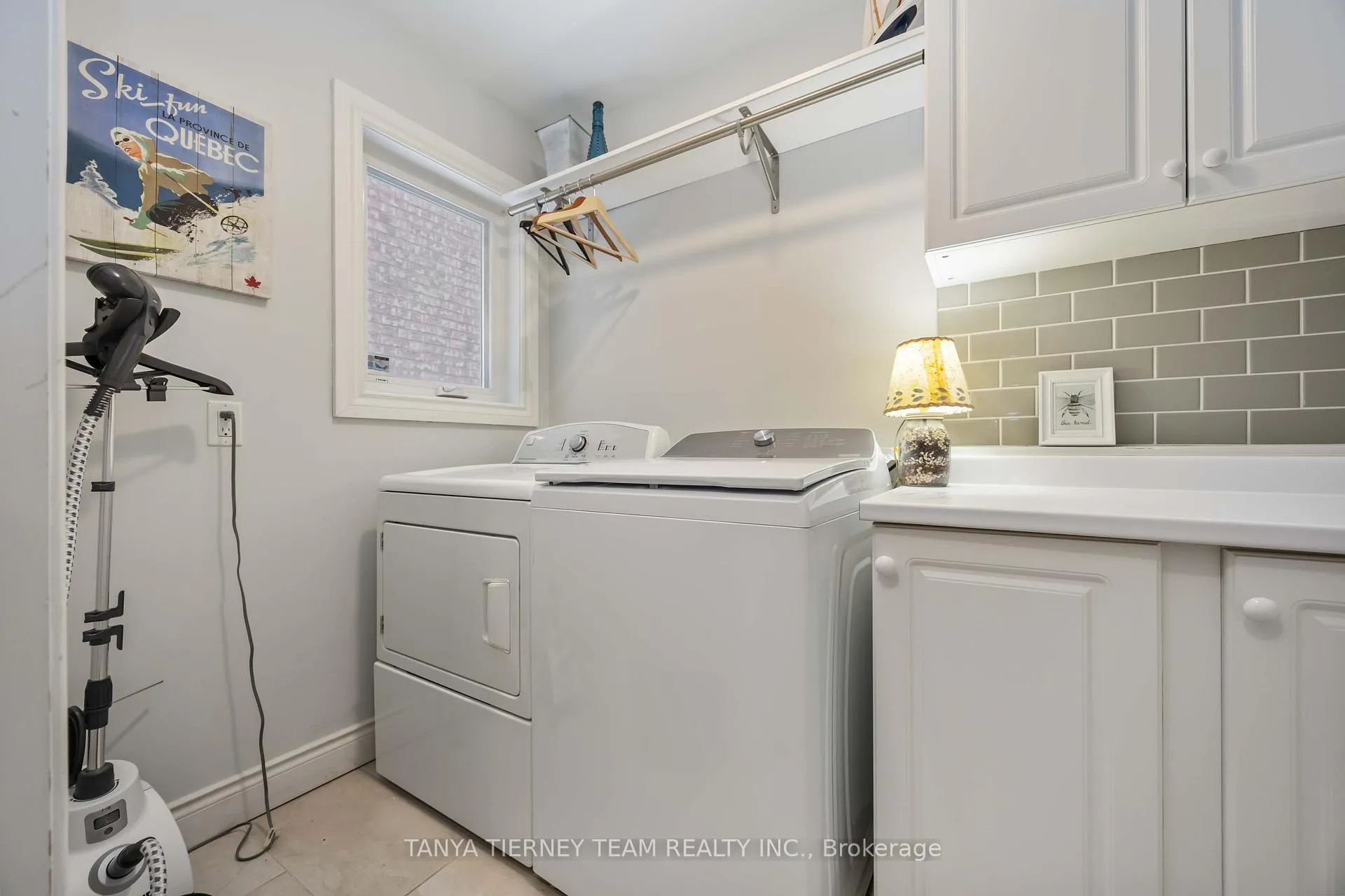 Photo 26 of 32 Four Winds Drive, Whitby, Port Whitby — HOMEH