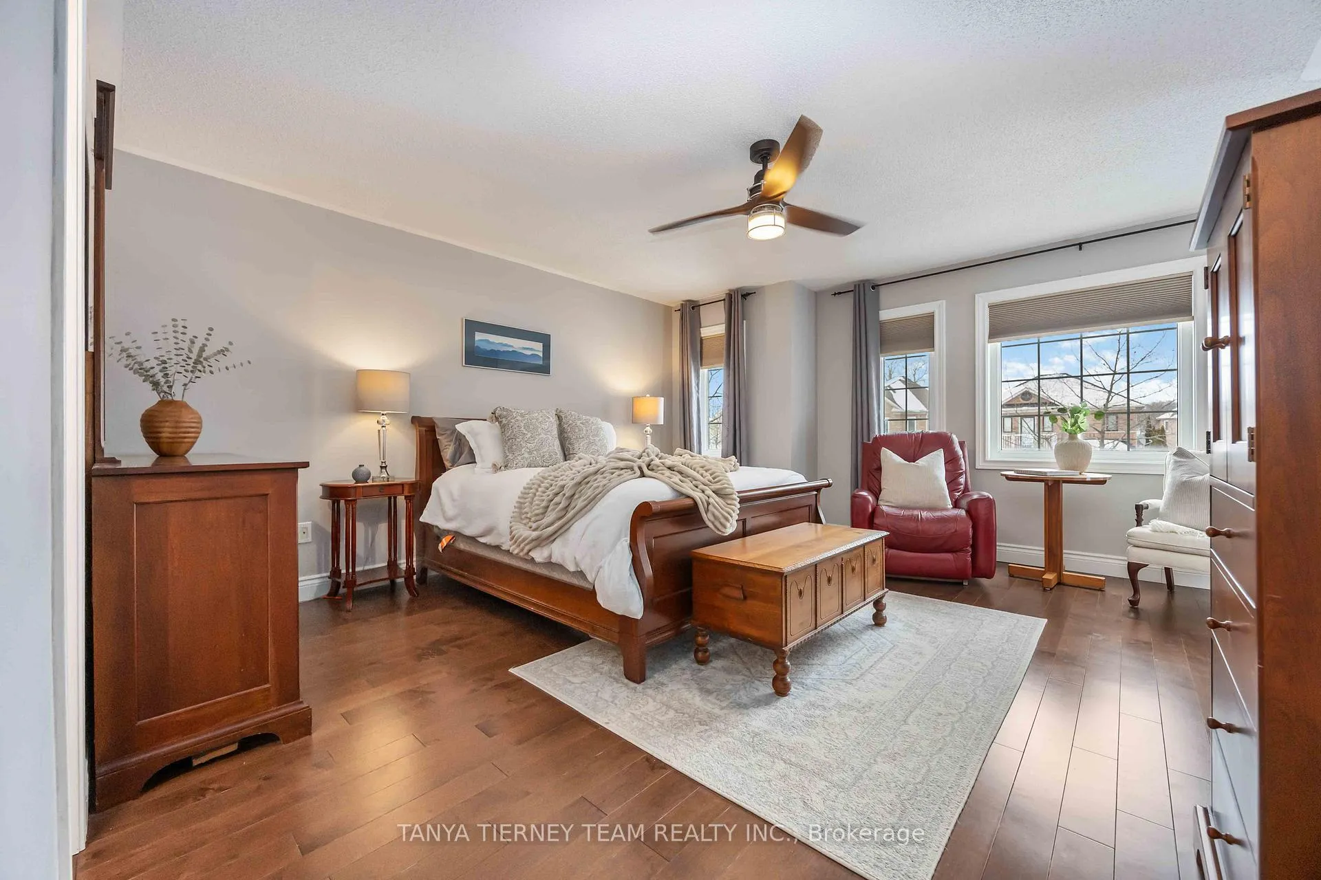 Photo 28 of 32 Four Winds Drive, Whitby, Port Whitby — HOMEH