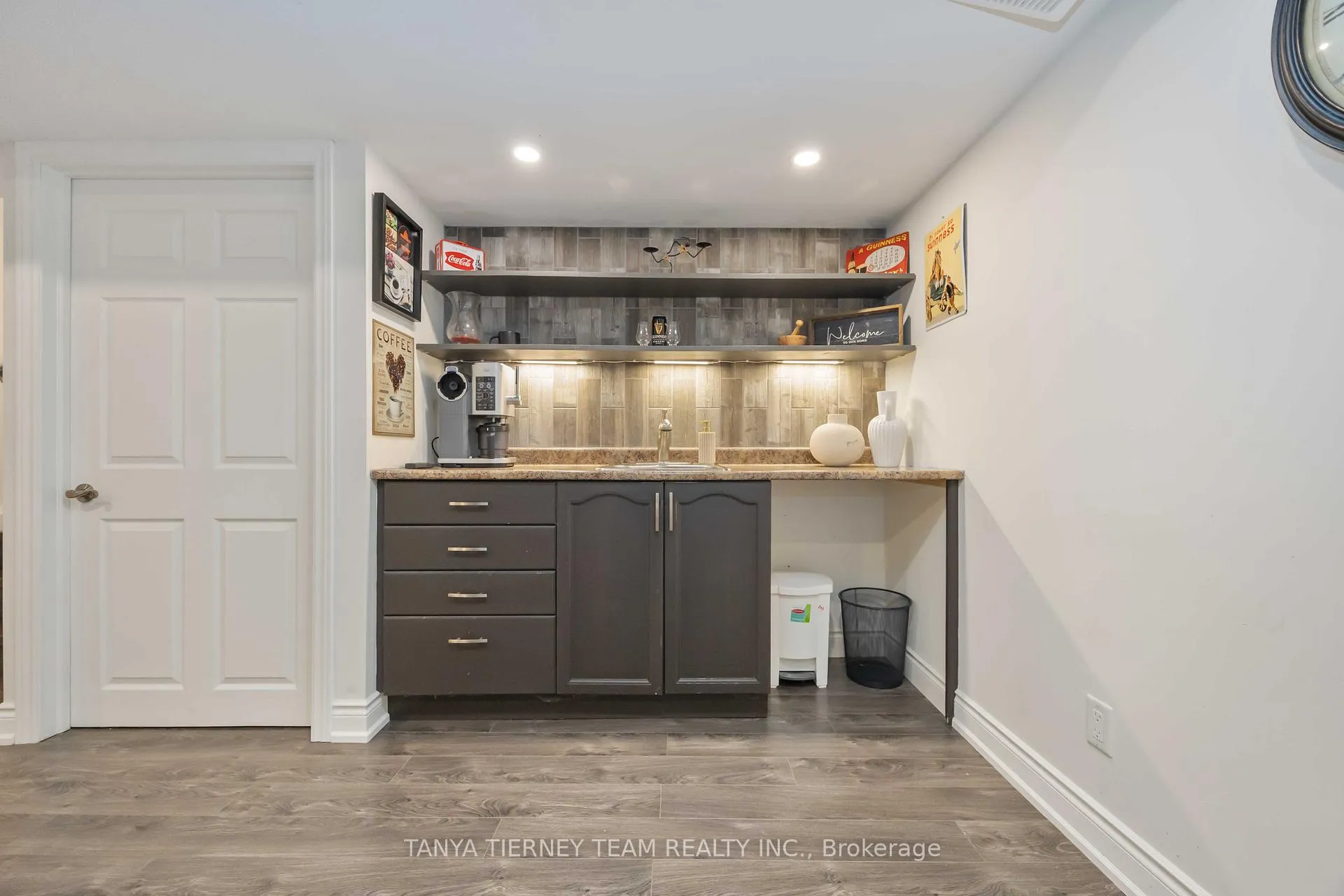 Photo 45 of 32 Four Winds Drive, Whitby, Port Whitby — HOMEH
