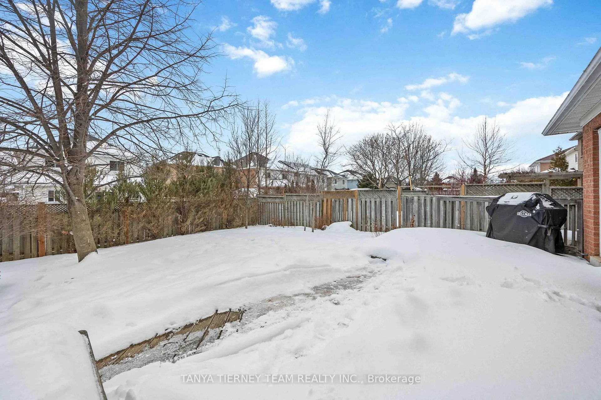 Photo 49 of 32 Four Winds Drive, Whitby, Port Whitby — HOMEH