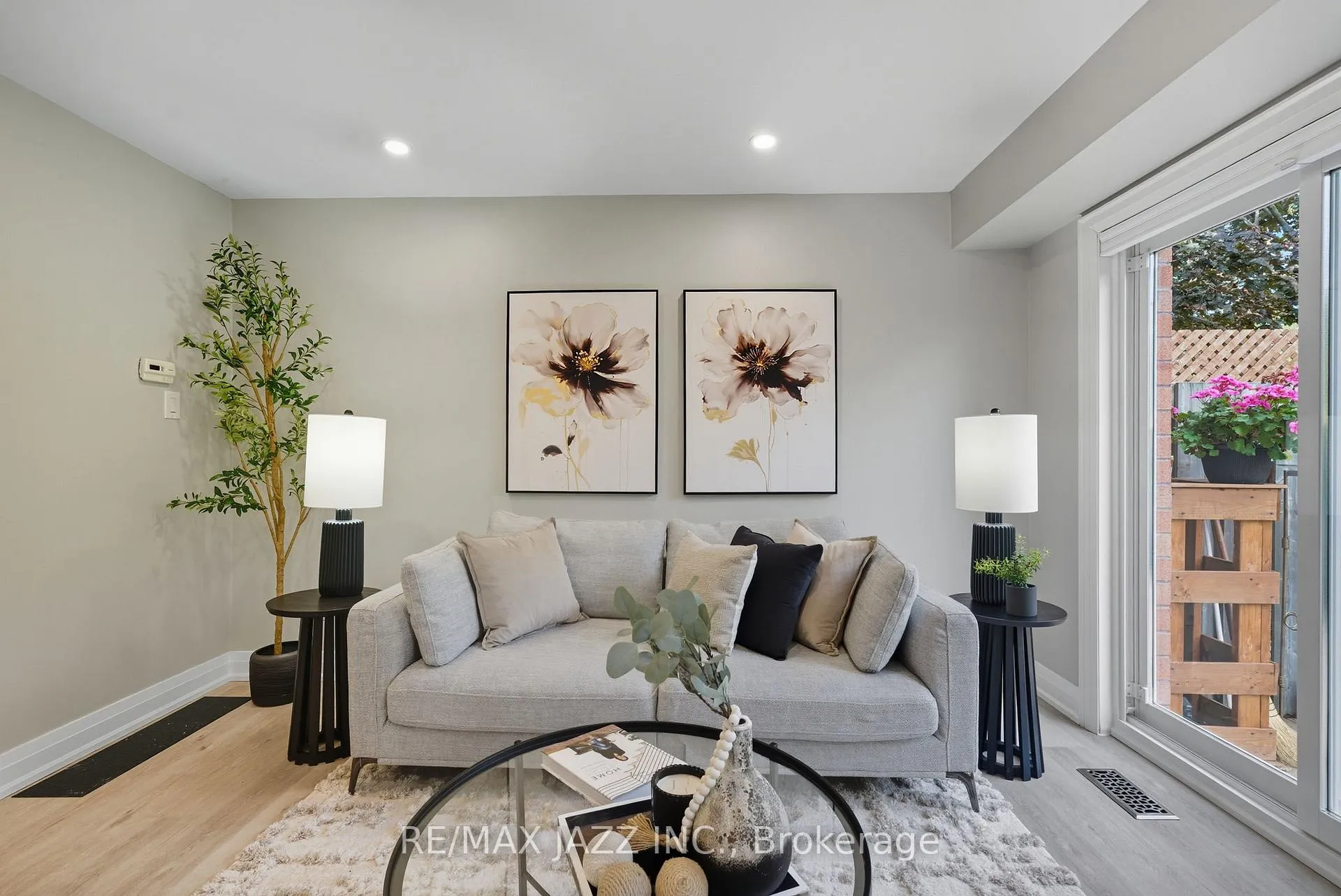 Photo 12 of Unit 34, 811 Wilson Road N, Oshawa, Pinecrest — HOMEH