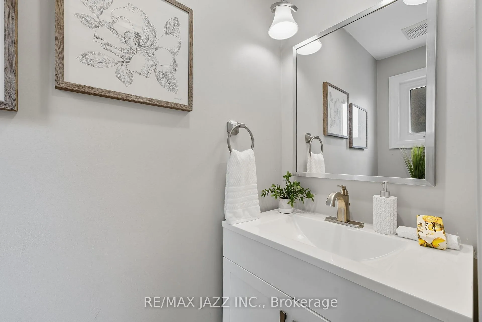 Photo 17 of Unit 34, 811 Wilson Road N, Oshawa, Pinecrest — HOMEH