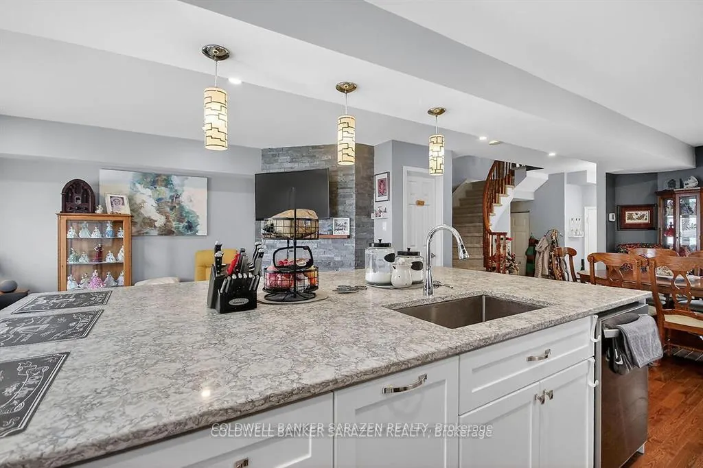 Photo 10 of 43 Daventry Crescent, Ottawa, Barrhaven - Longfields — HOMEH