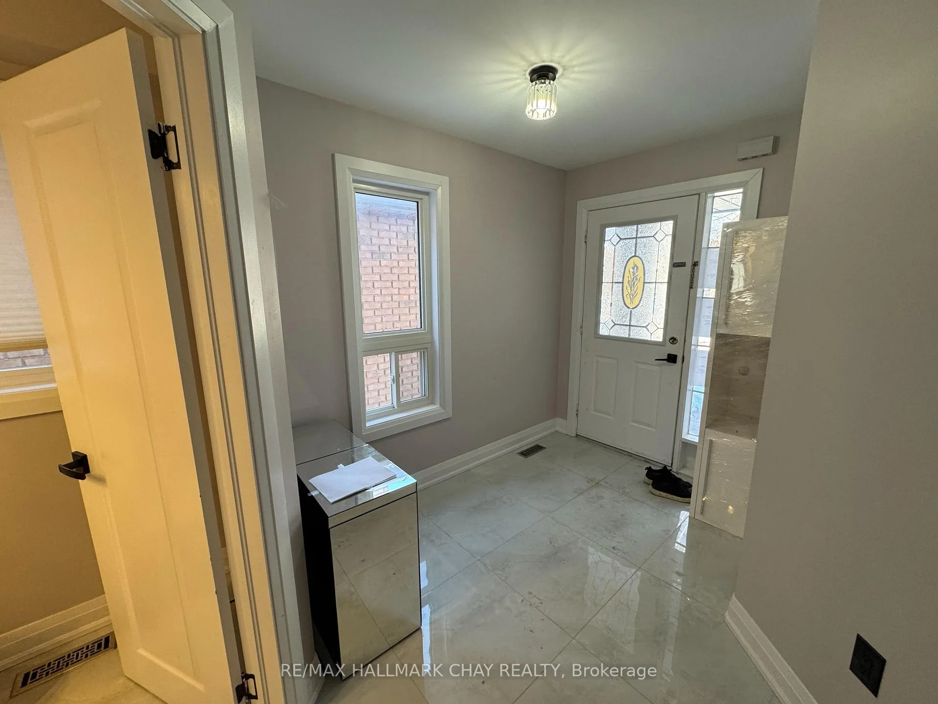 Photo 6 of 49 Catherine Drive, Barrie, Painswick South — HOMEH