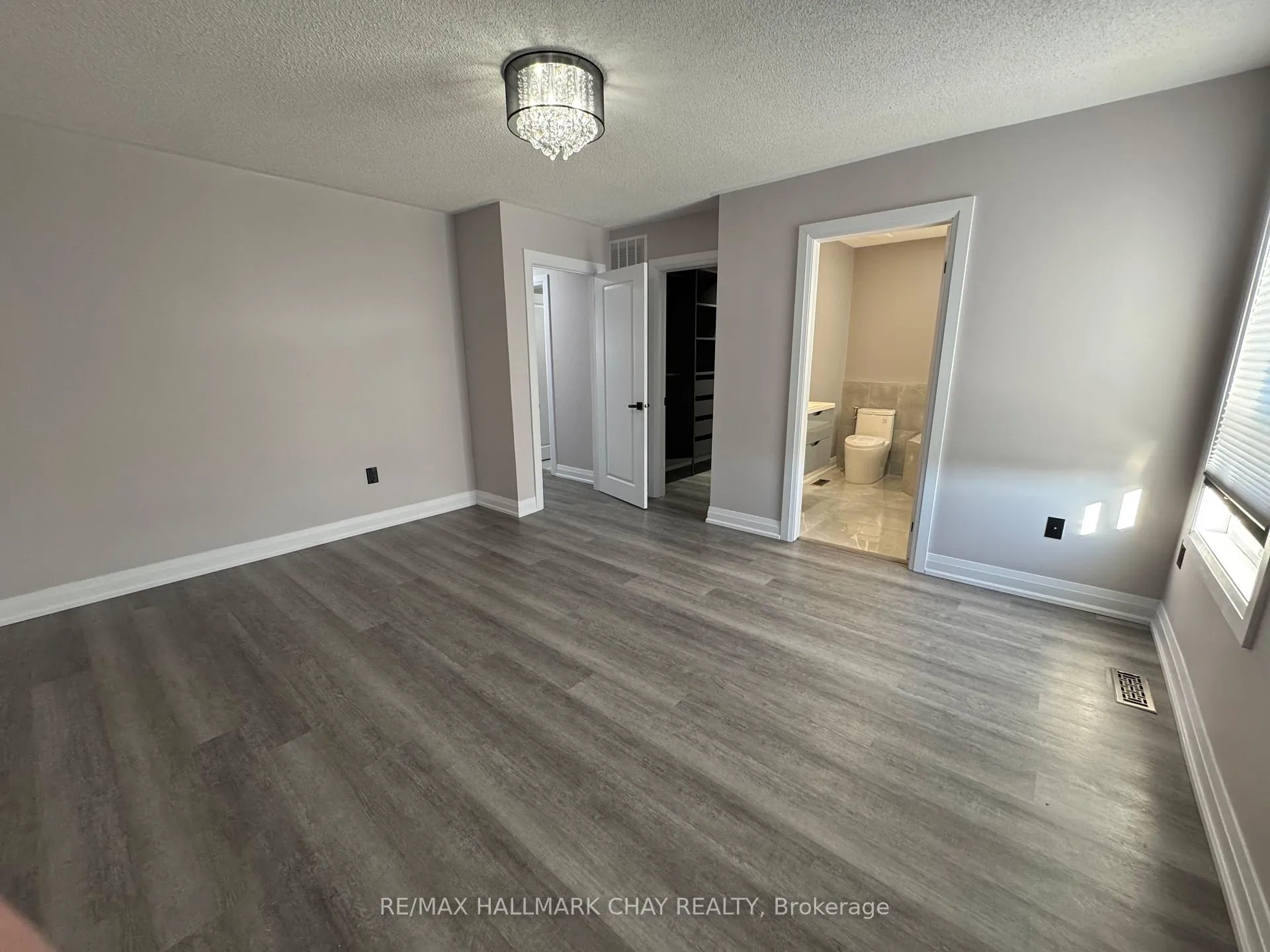 Photo 11 of 49 Catherine Drive, Barrie, Painswick South — HOMEH