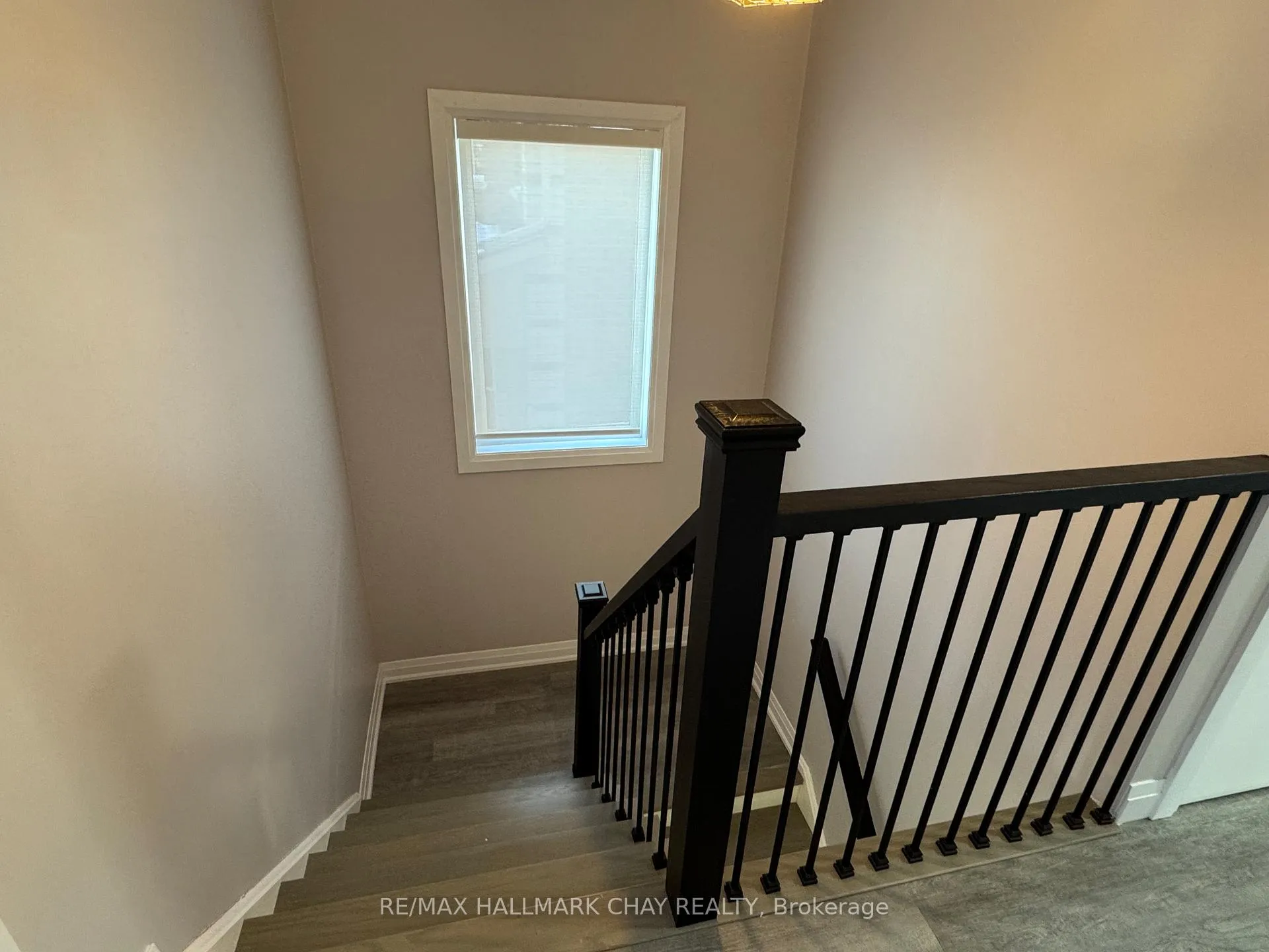 Photo 28 of 49 Catherine Drive, Barrie, Painswick South — HOMEH