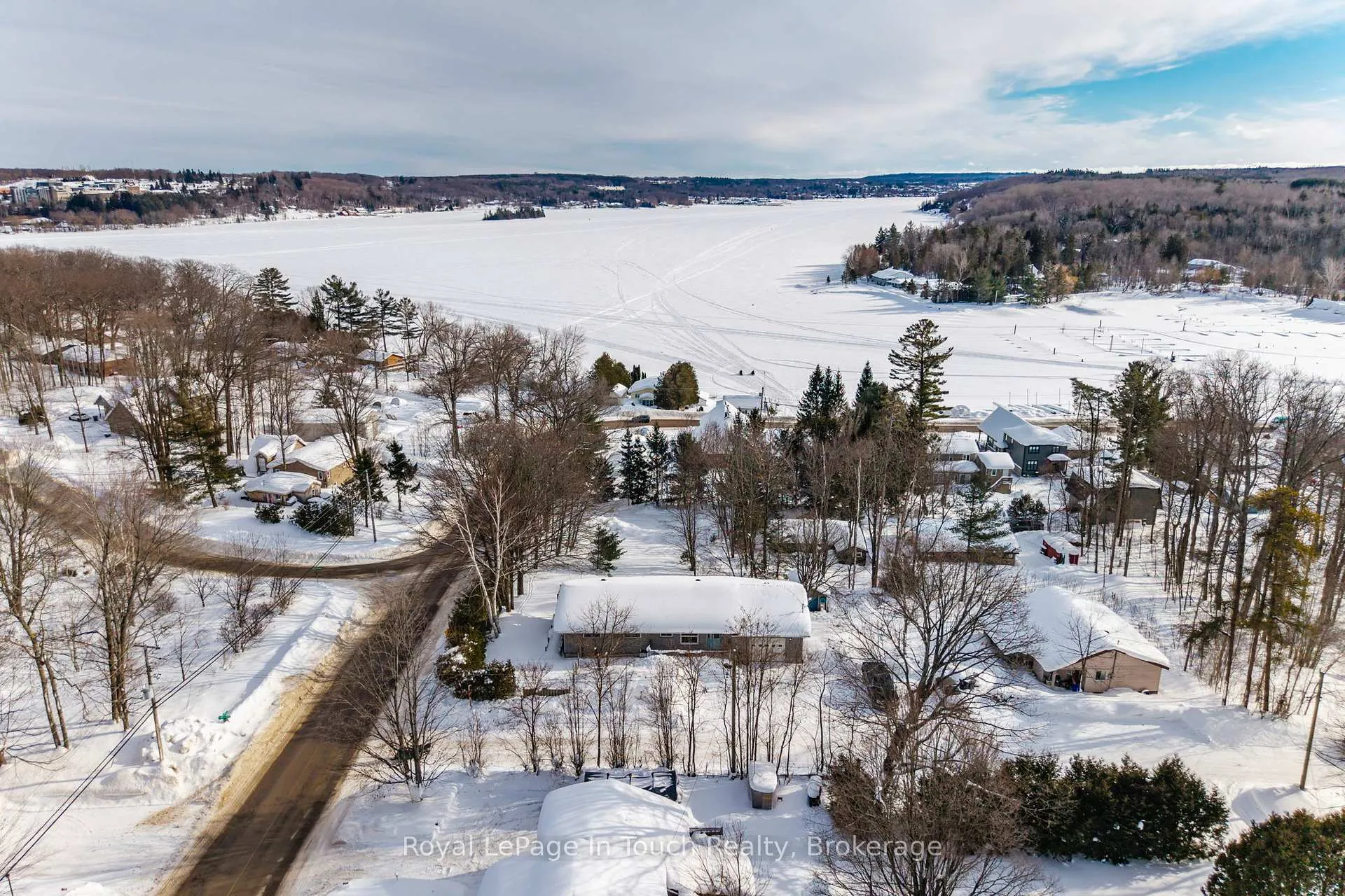 Photo 6 of 1 Logmoss Road, Tiny, Rural Tiny — HOMEH