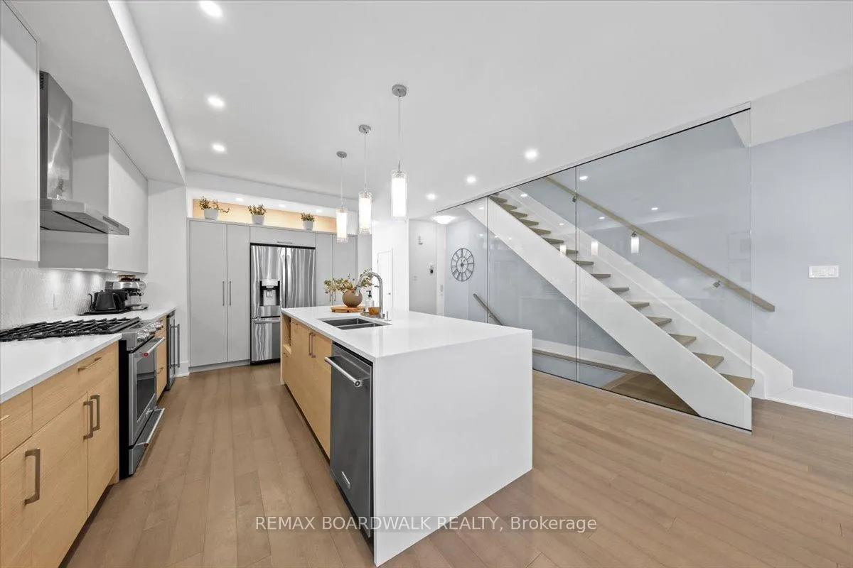 Photo 7 of 255 Avondale Avenue, Ottawa, Westboro/Hampton Park — HOMEH