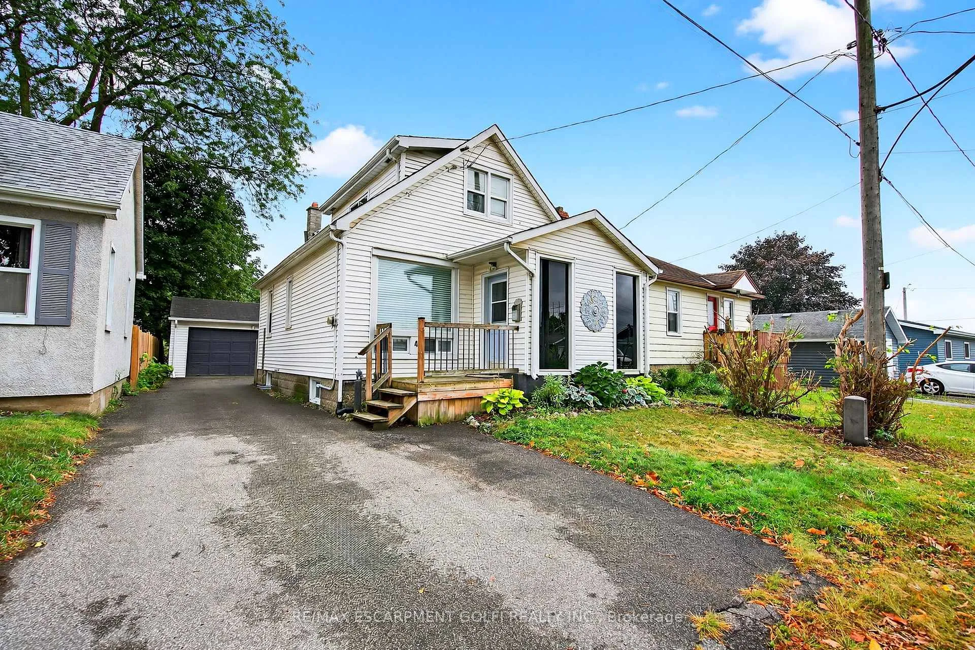 Photo 1 of 4 Rose Street, St. Catharines, Grapeview — HOMEH