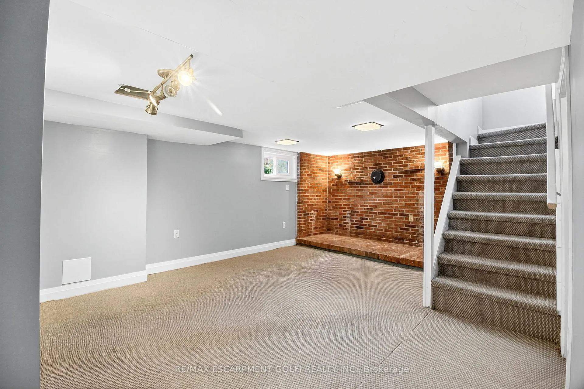 Photo 14 of 4 Rose Street, St. Catharines, Grapeview — HOMEH