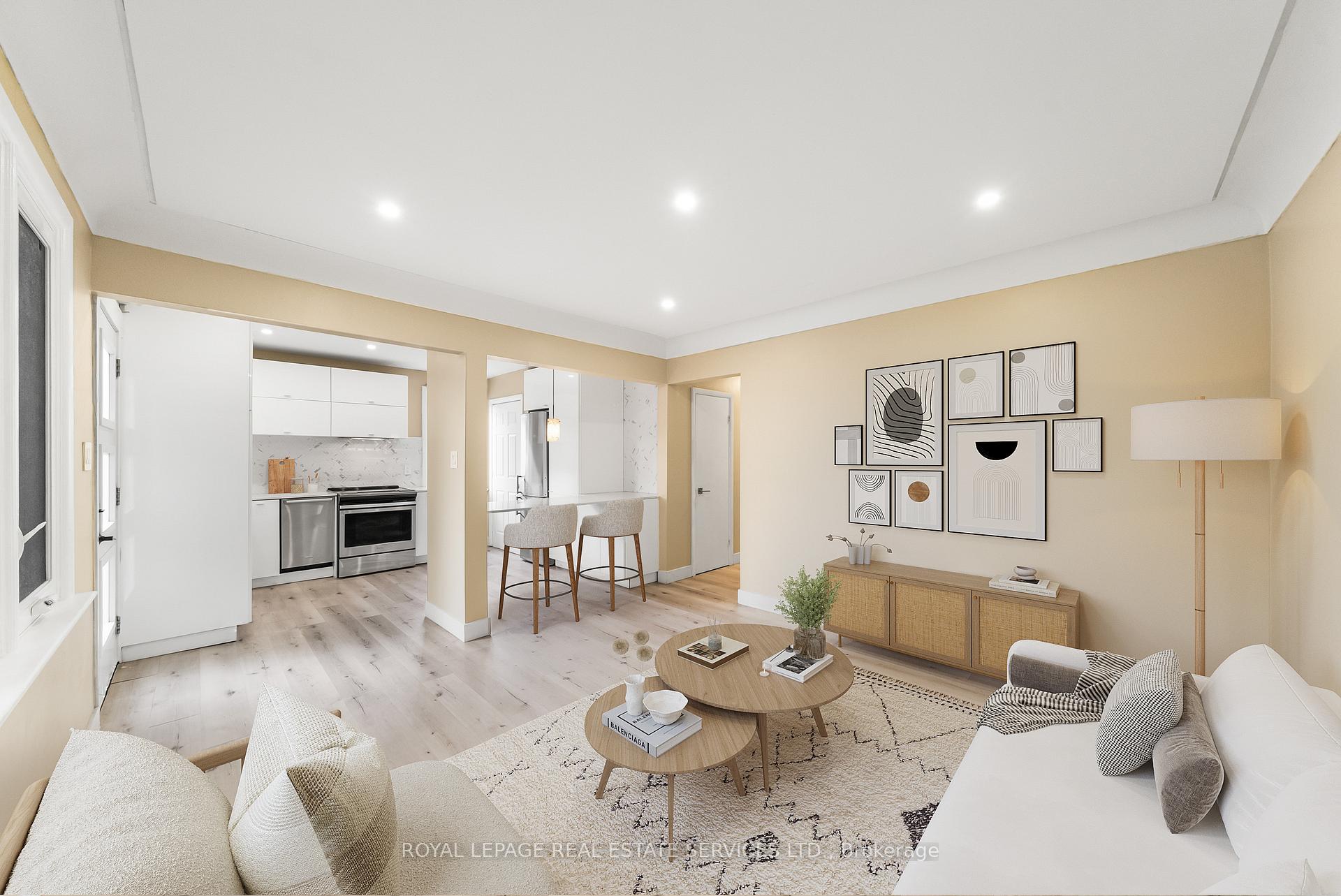 Photo 2 of 260 West 16th Street, Hamilton, Buchanan — HOMEH