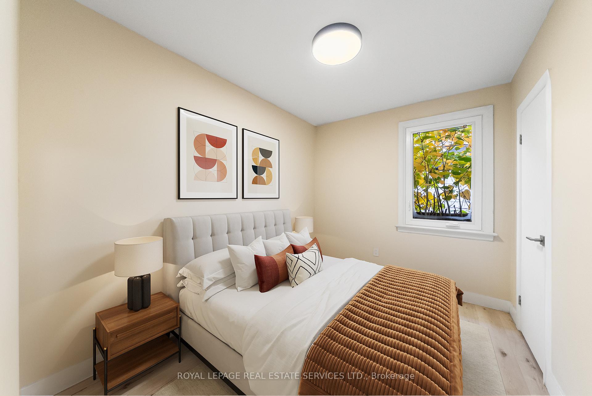 Photo 15 of 260 West 16th Street, Hamilton, Buchanan — HOMEH