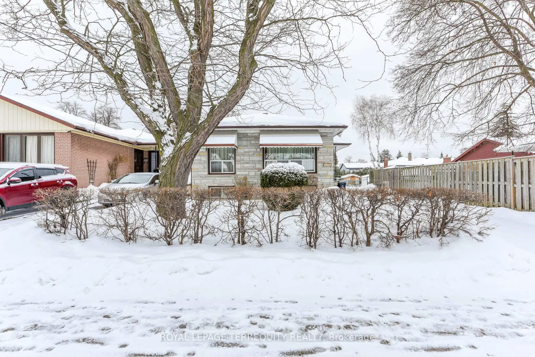 Photo 4 of 55 Watercliffe Road, Etobicoke, Rexdale-Kipling — HOMEH