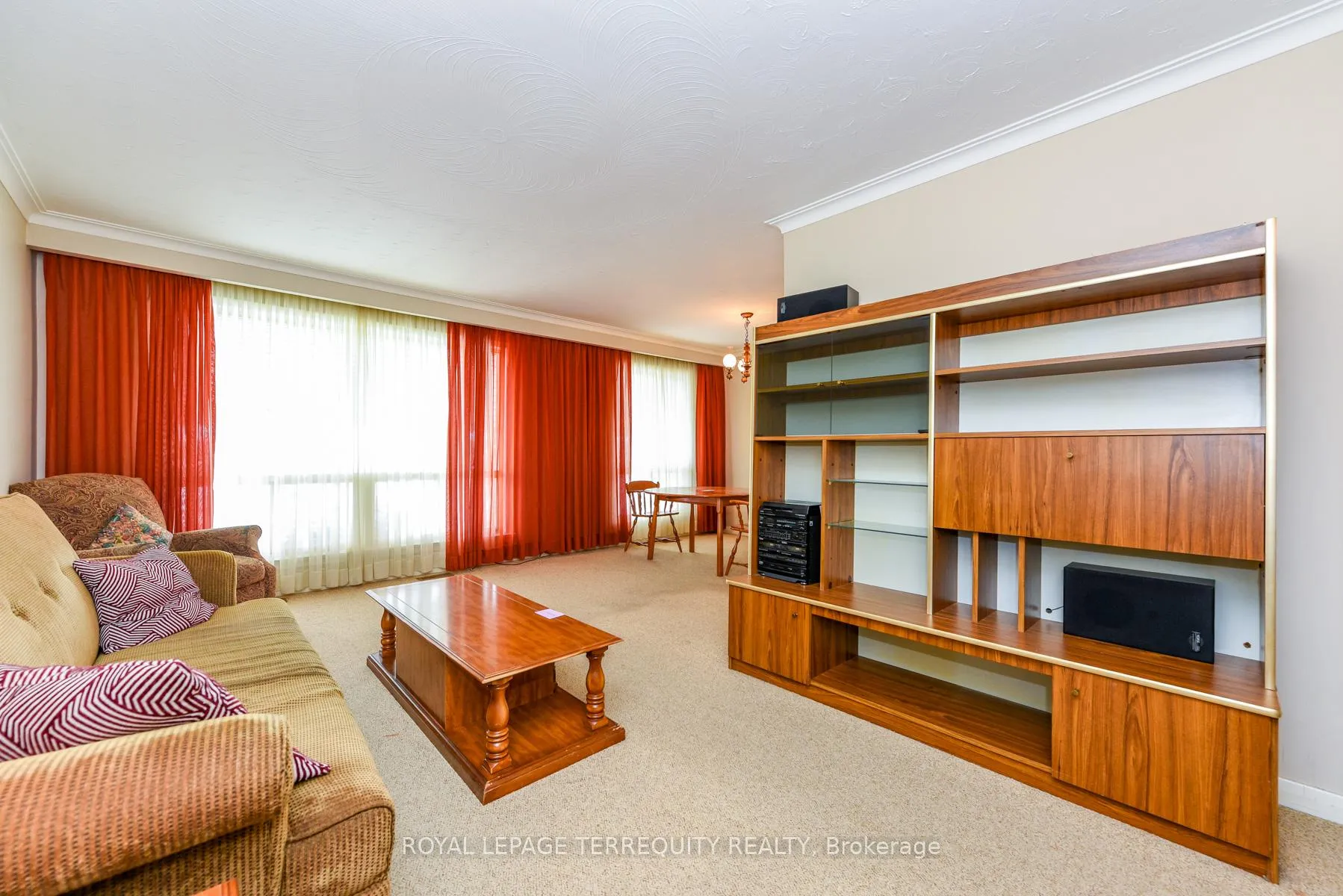 Photo 13 of 55 Watercliffe Road, Etobicoke, Rexdale-Kipling — HOMEH