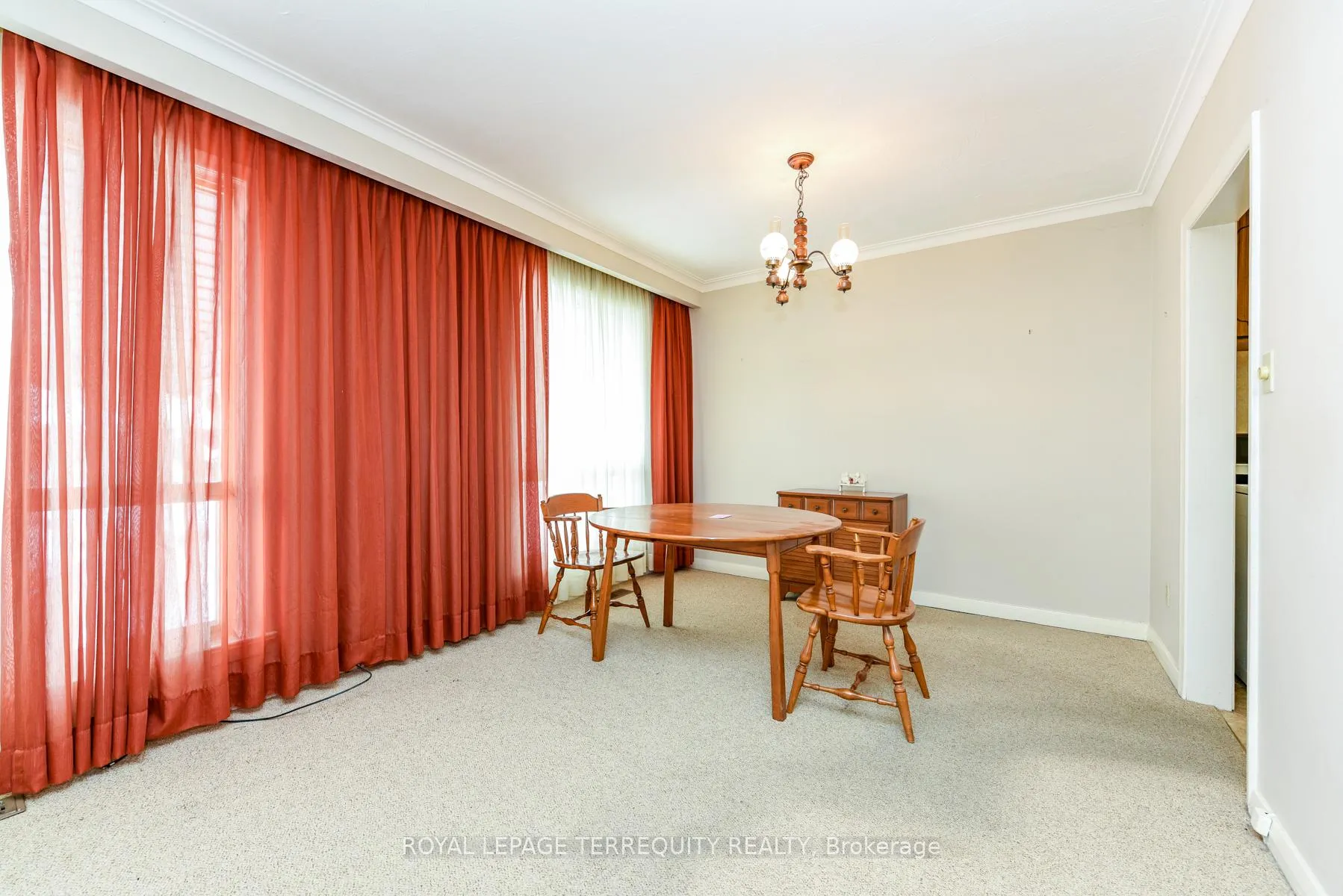 Photo 15 of 55 Watercliffe Road, Etobicoke, Rexdale-Kipling — HOMEH