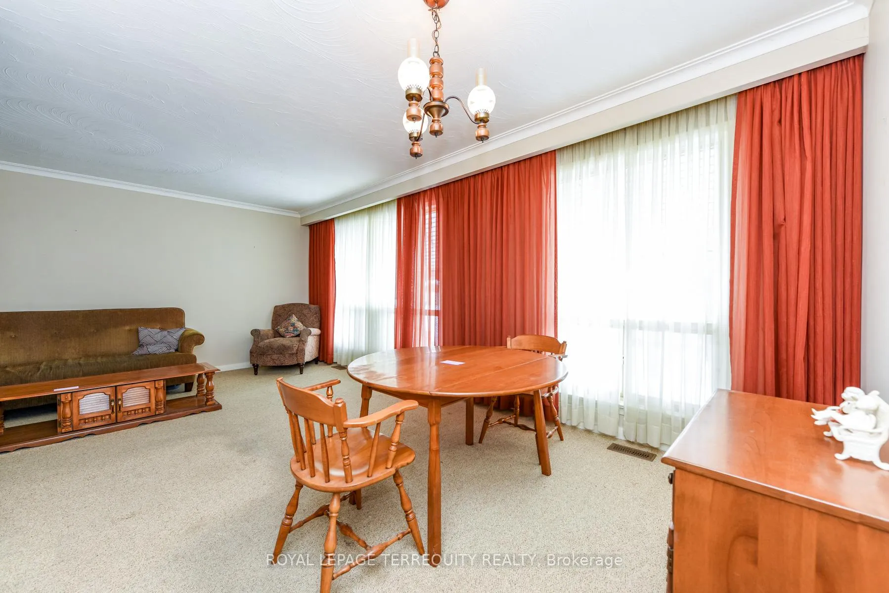 Photo 18 of 55 Watercliffe Road, Etobicoke, Rexdale-Kipling — HOMEH