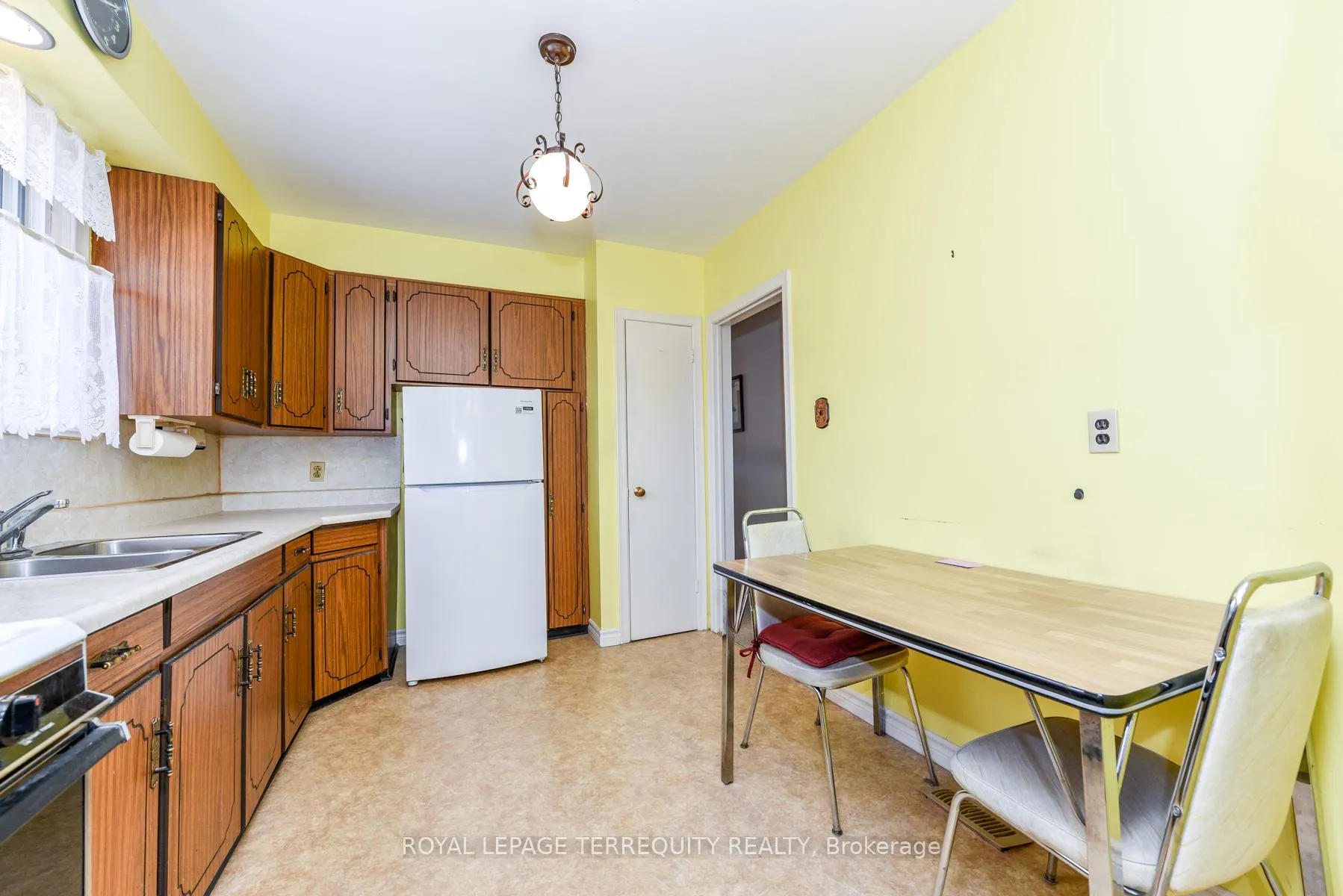 Photo 23 of 55 Watercliffe Road, Etobicoke, Rexdale-Kipling — HOMEH