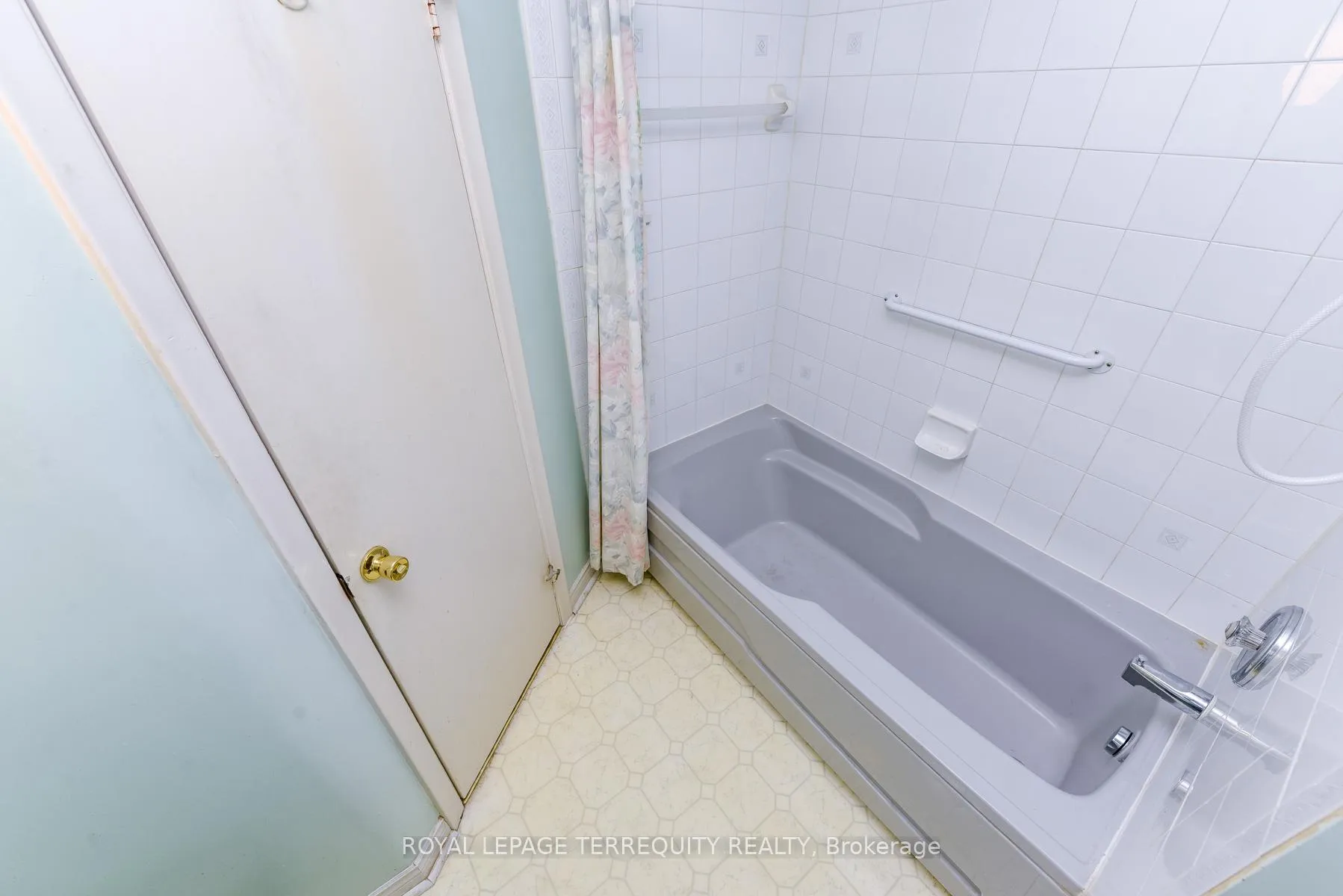 Photo 31 of 55 Watercliffe Road, Etobicoke, Rexdale-Kipling — HOMEH
