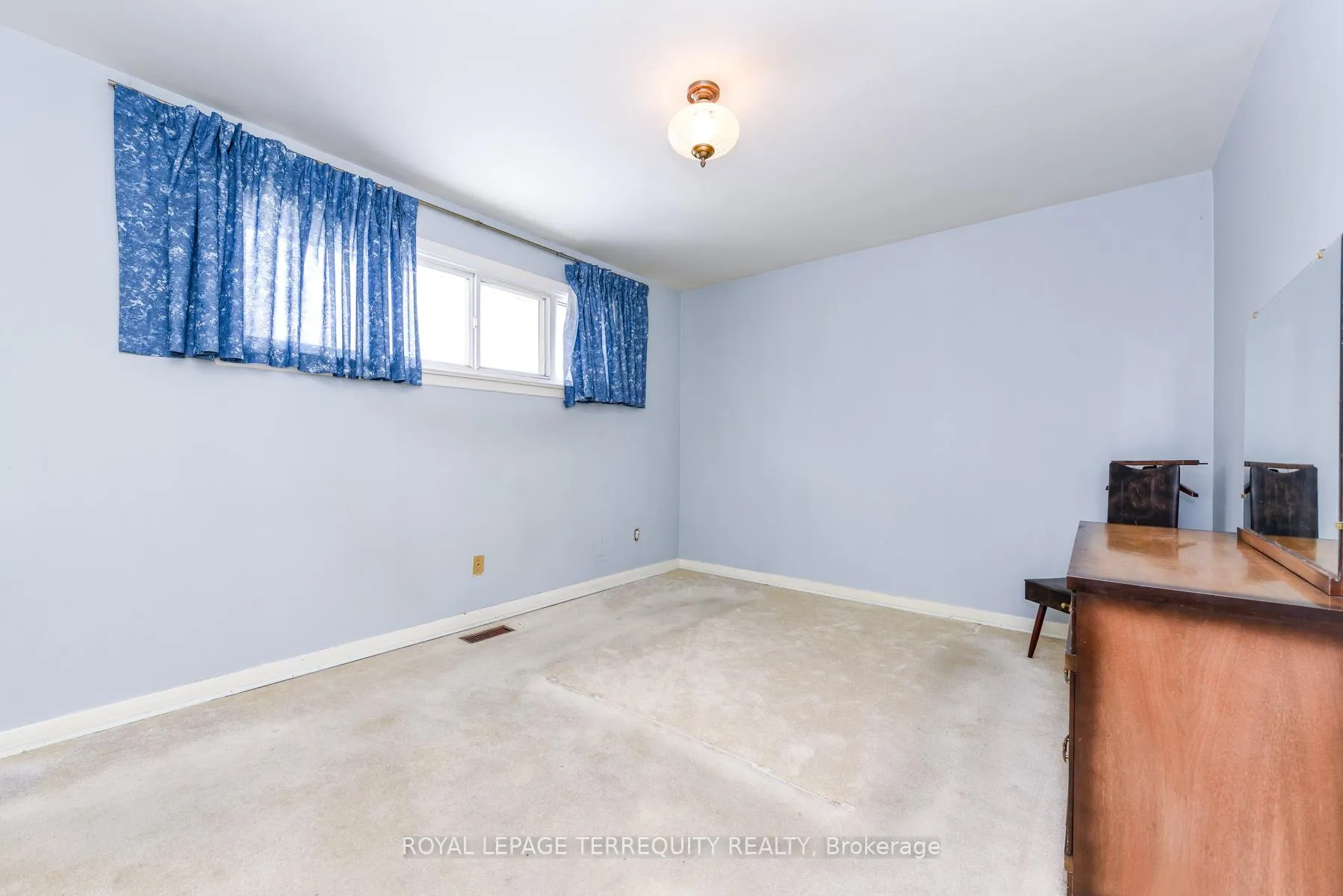 Photo 35 of 55 Watercliffe Road, Etobicoke, Rexdale-Kipling — HOMEH