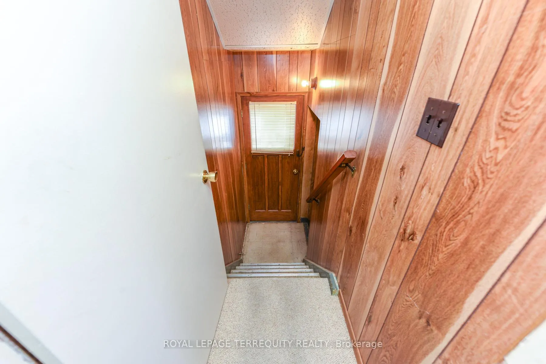 Photo 42 of 55 Watercliffe Road, Etobicoke, Rexdale-Kipling — HOMEH