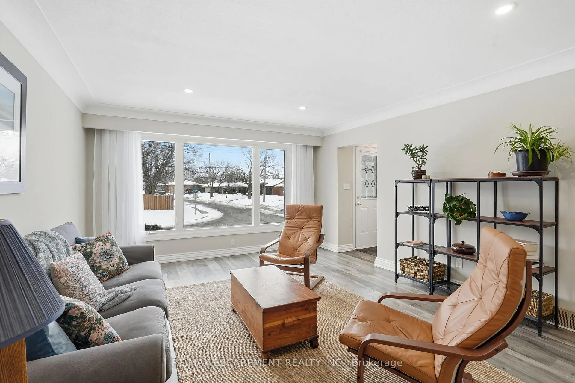 Photo 2 of 201 Manning Avenue, Hamilton, Greeningdon — HOMEH
