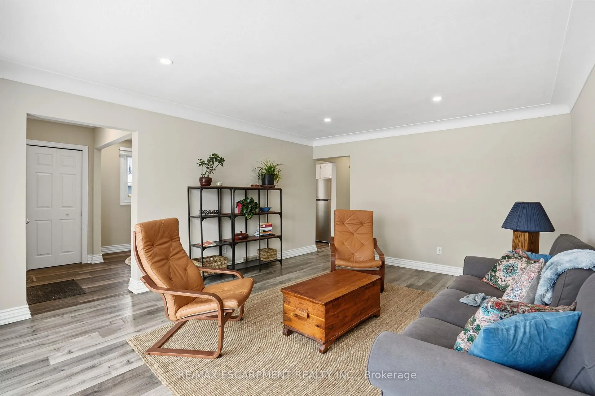 Photo 4 of 201 Manning Avenue, Hamilton, Greeningdon — HOMEH