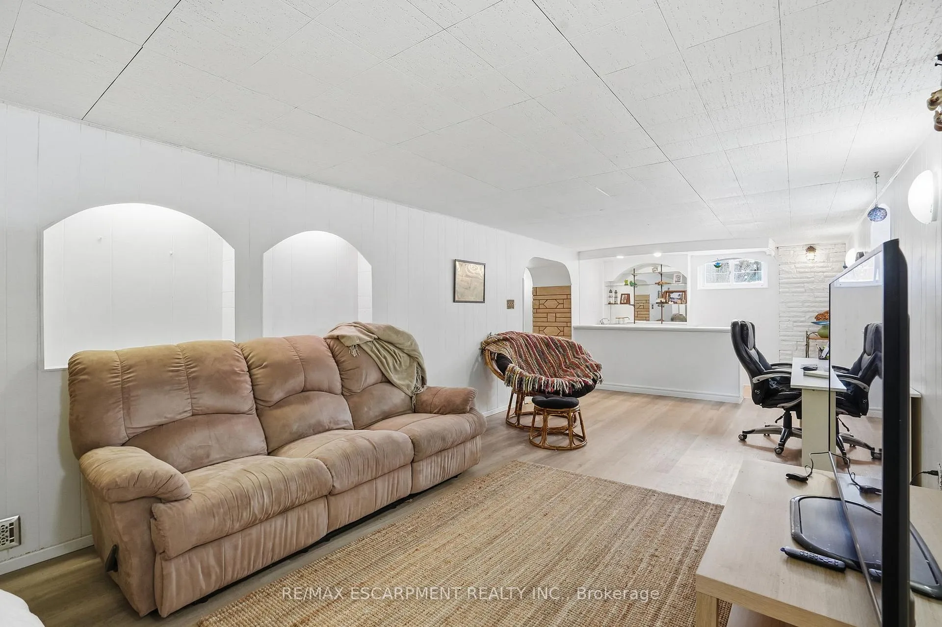 Photo 23 of 201 Manning Avenue, Hamilton, Greeningdon — HOMEH