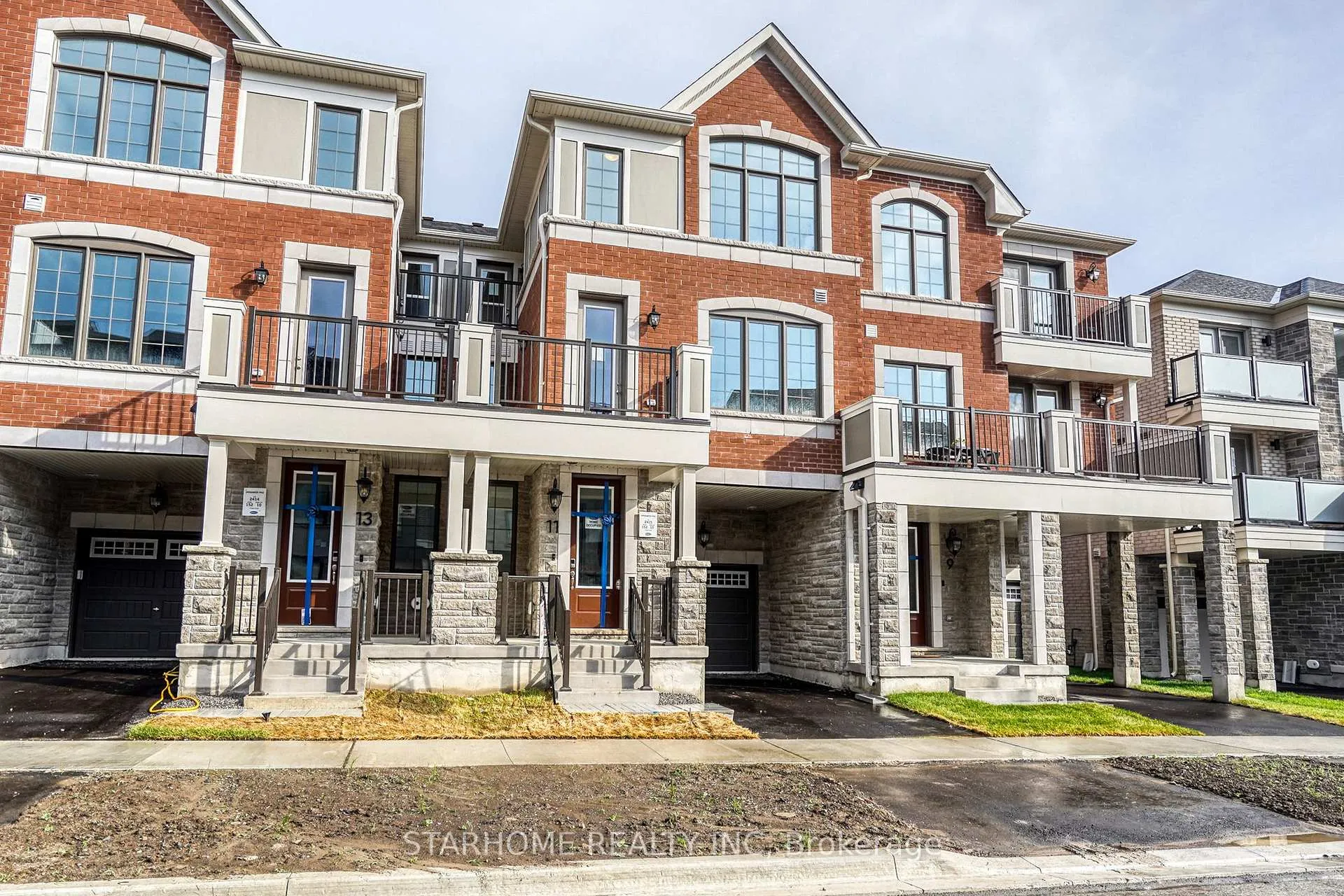 Photo 2 of 11 Avani Avenue, Markham, Rural Markham — HOMEH