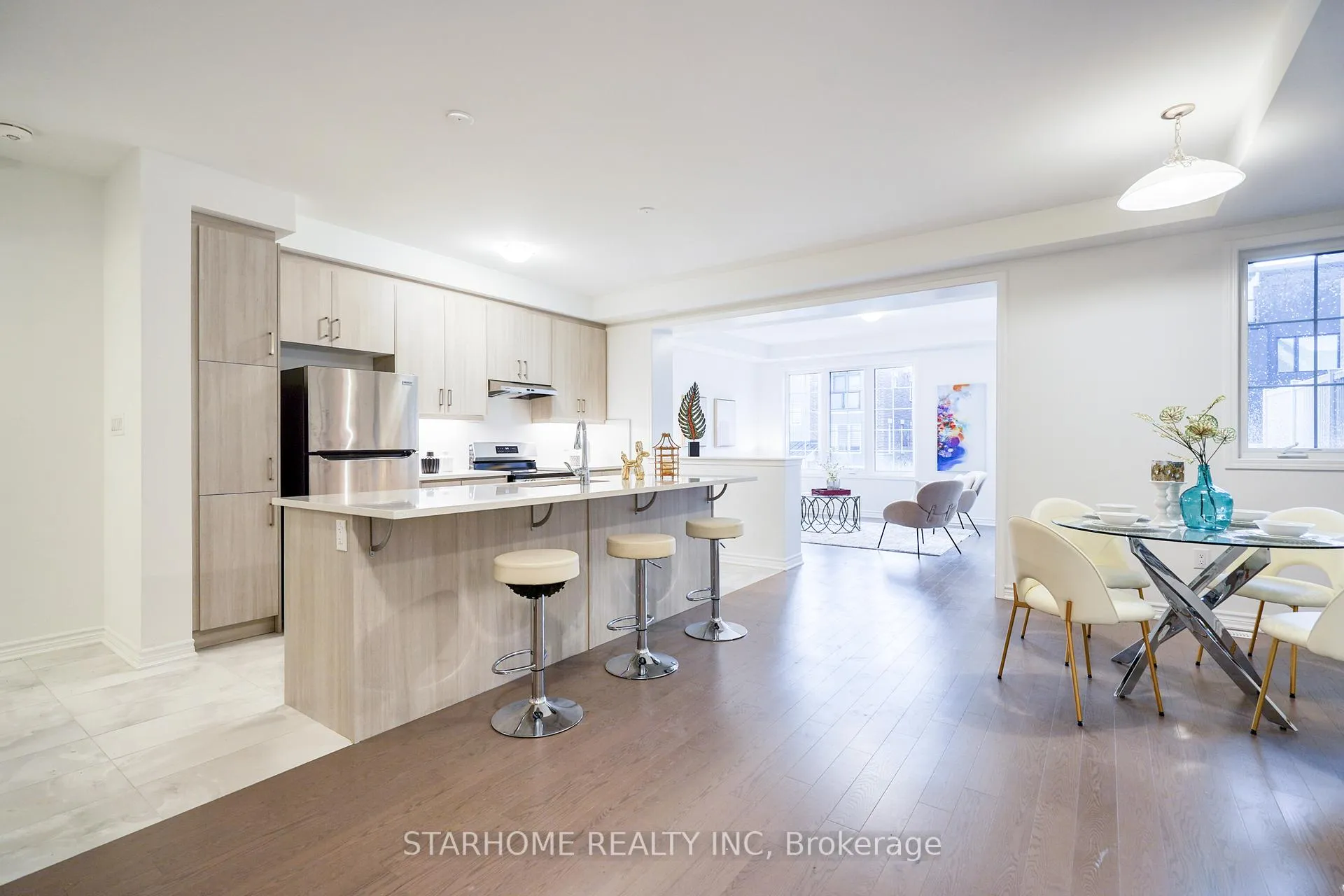 Photo 16 of 11 Avani Avenue, Markham, Rural Markham — HOMEH