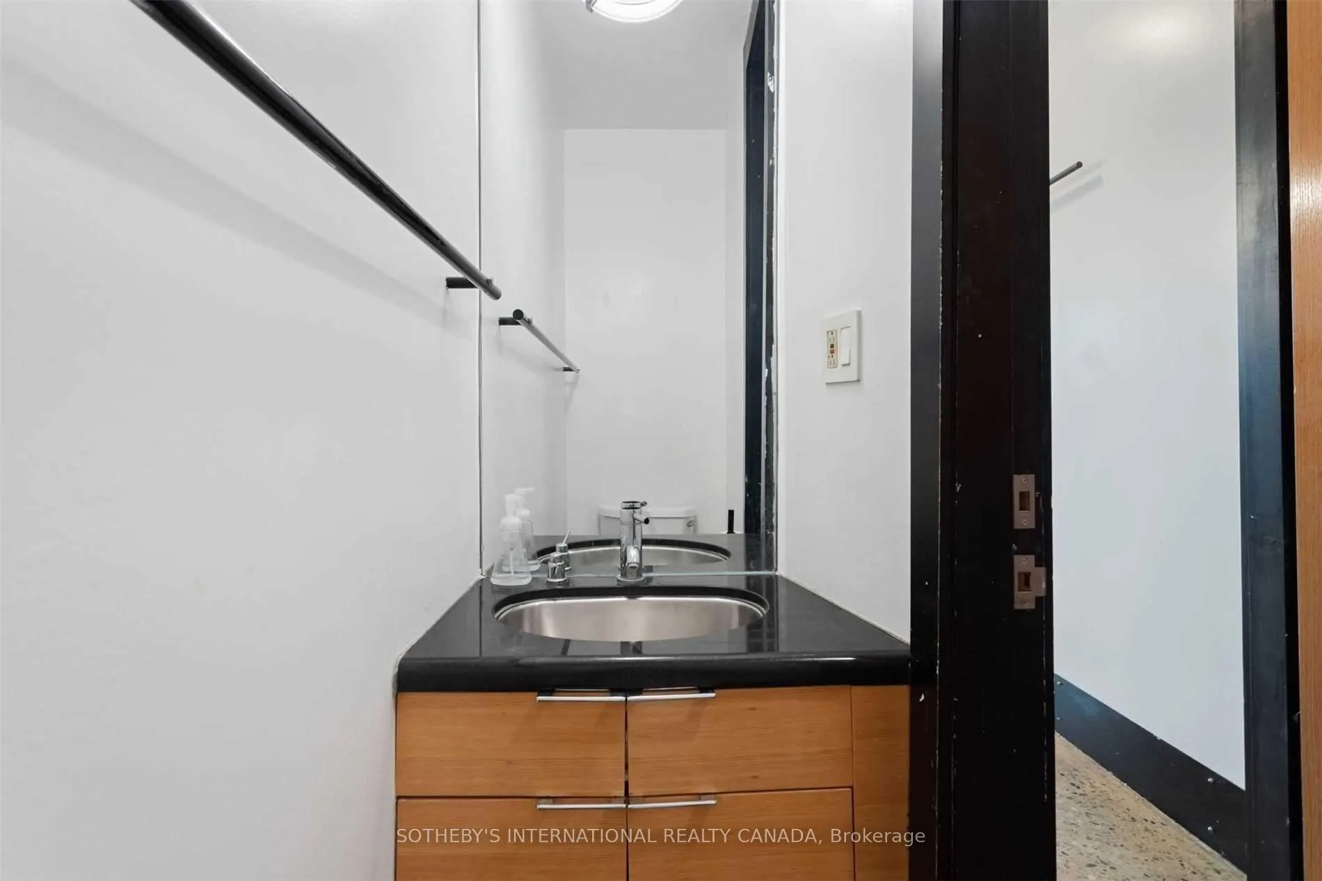 Photo 16 of 62 Summerhill Gardens, Toronto, Rosedale-Moore Park — HOMEH