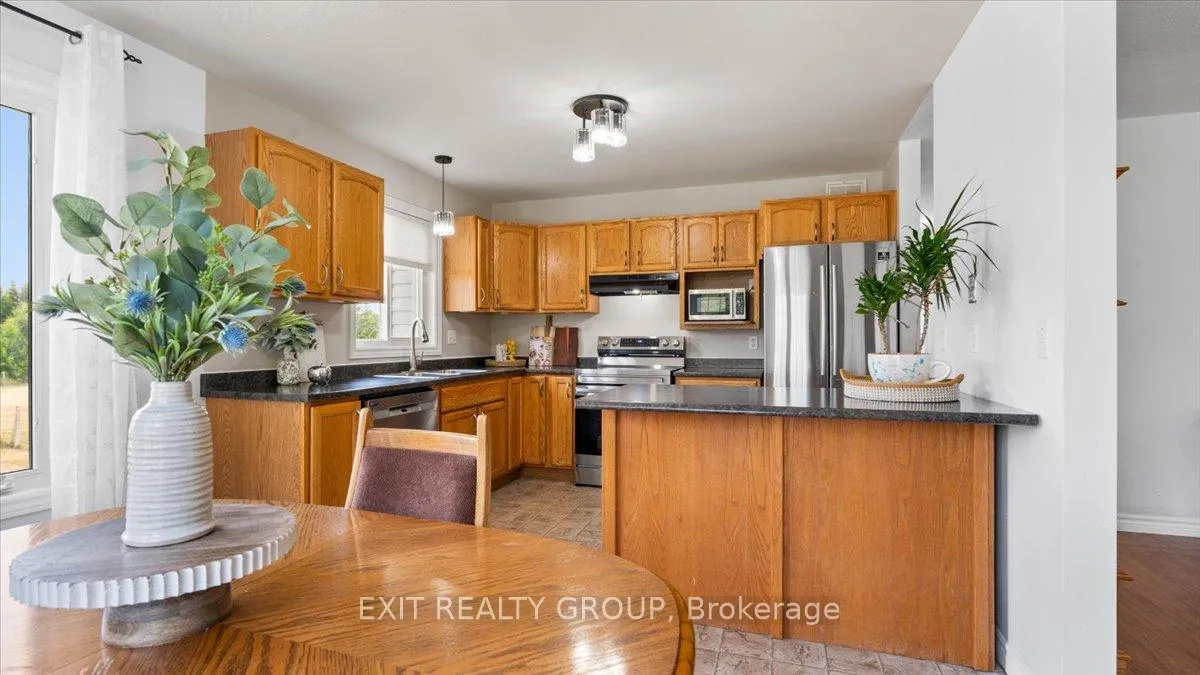 Photo 4 of 323 Mapleview Road, Barrie, 400 West — HOMEH