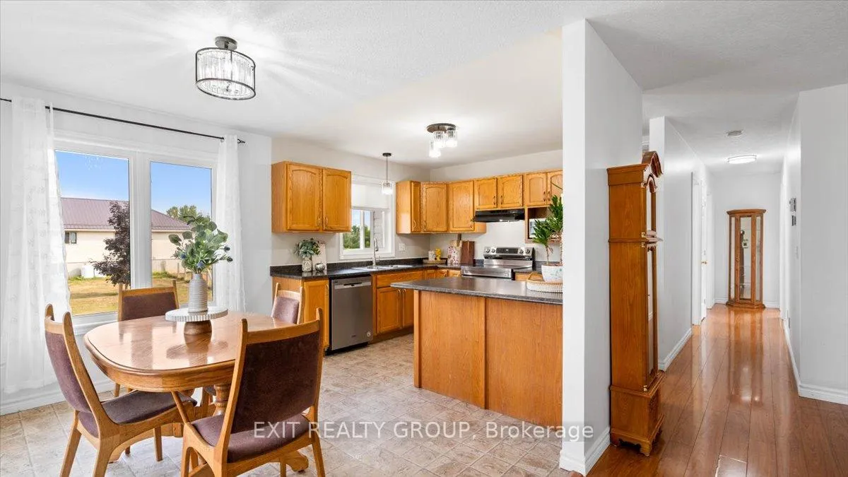Photo 9 of 323 Mapleview Road, Barrie, 400 West — HOMEH