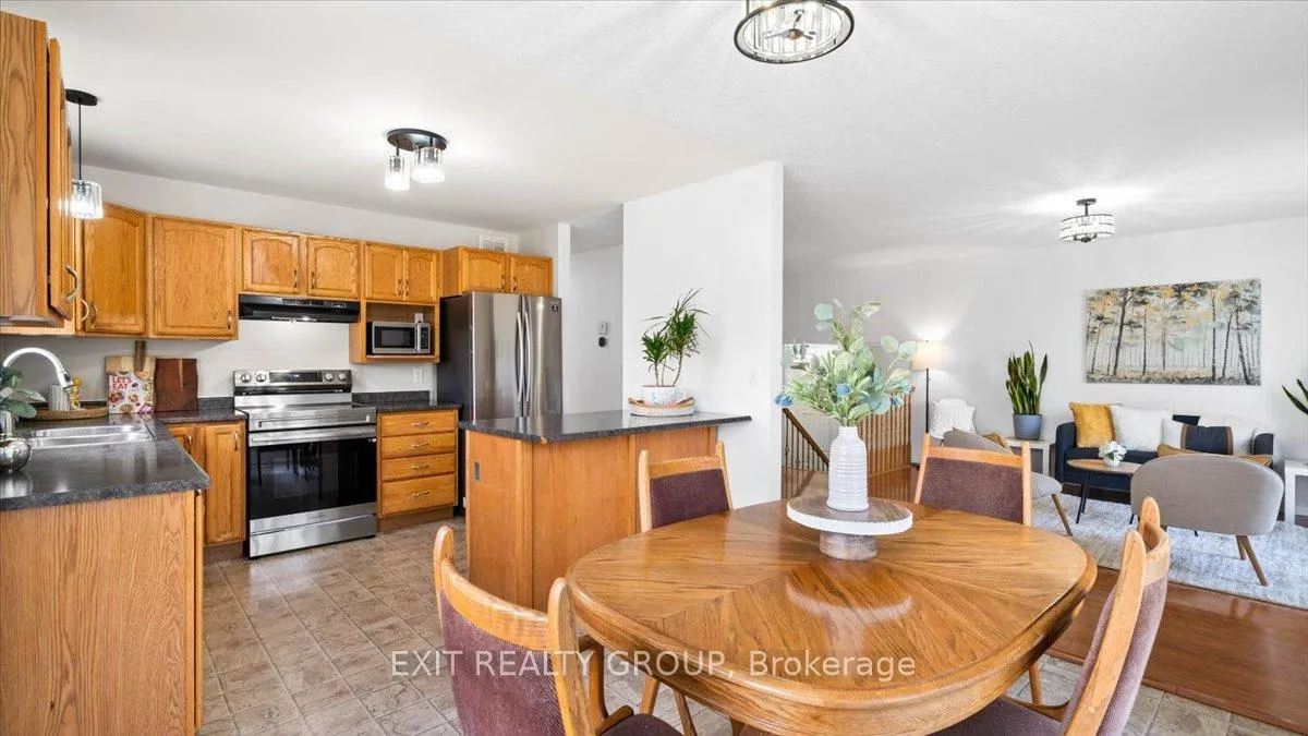 Photo 10 of 323 Mapleview Road, Barrie, 400 West — HOMEH