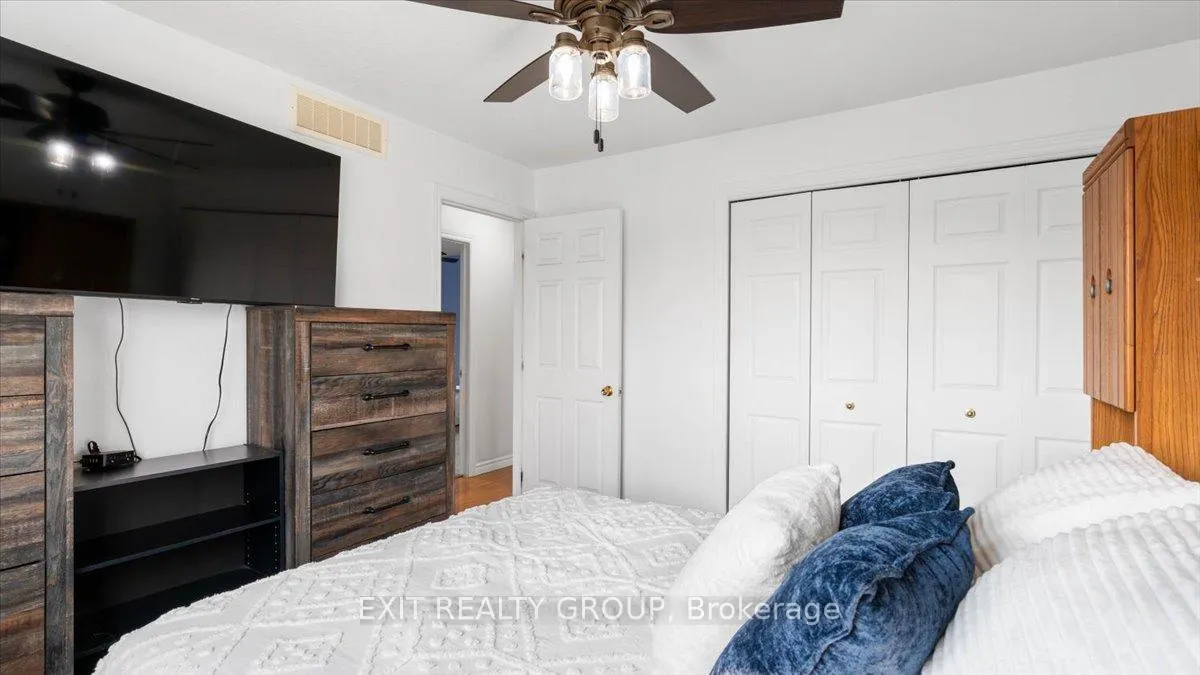 Photo 18 of 323 Mapleview Road, Barrie, 400 West — HOMEH