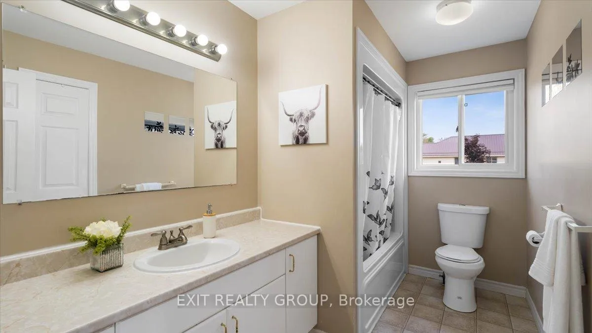 Photo 23 of 323 Mapleview Road, Barrie, 400 West — HOMEH